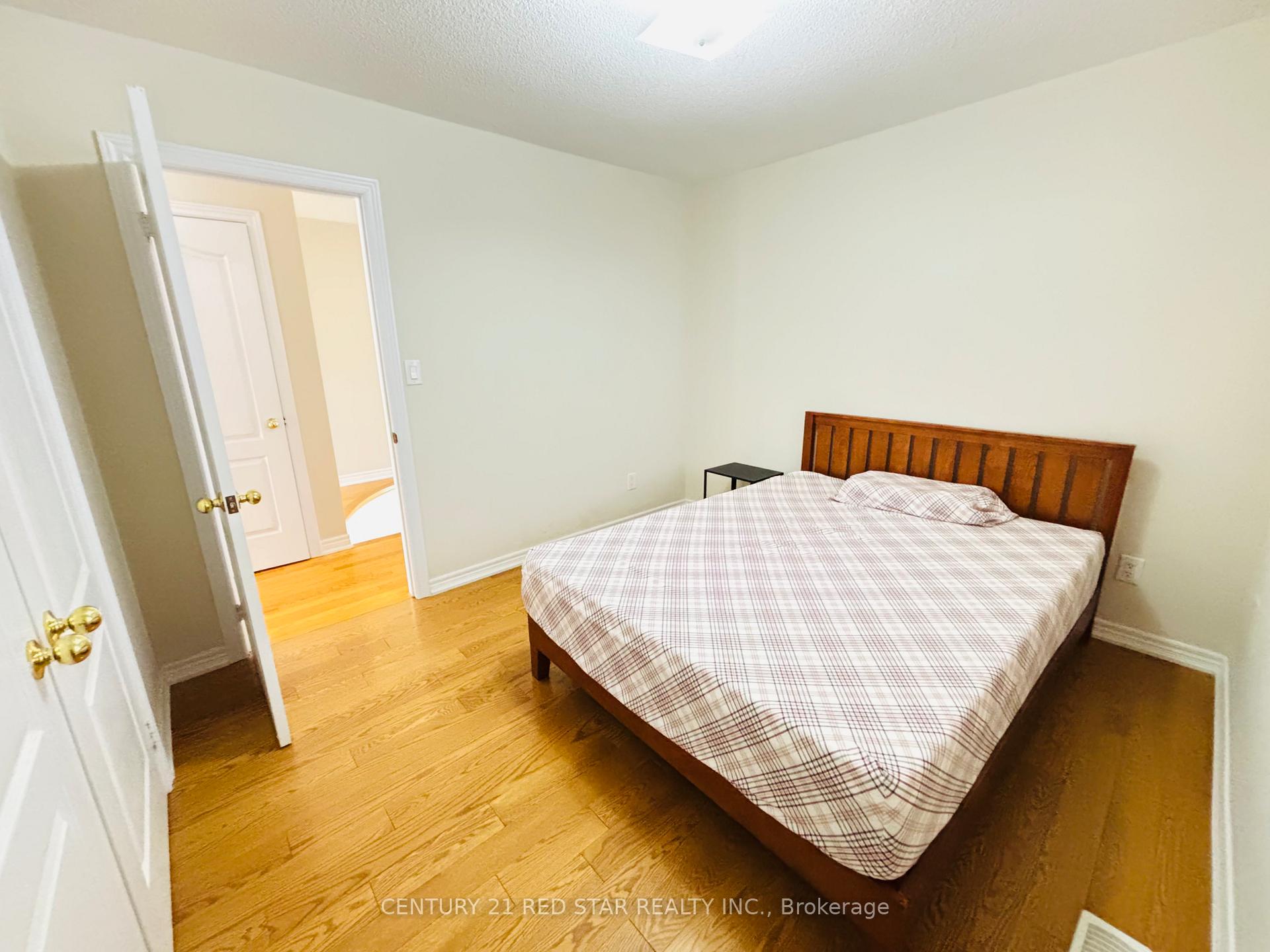 Photo 12 of 2370 Wasaga Drive, Oakville, Joshua Creek — HOMEH