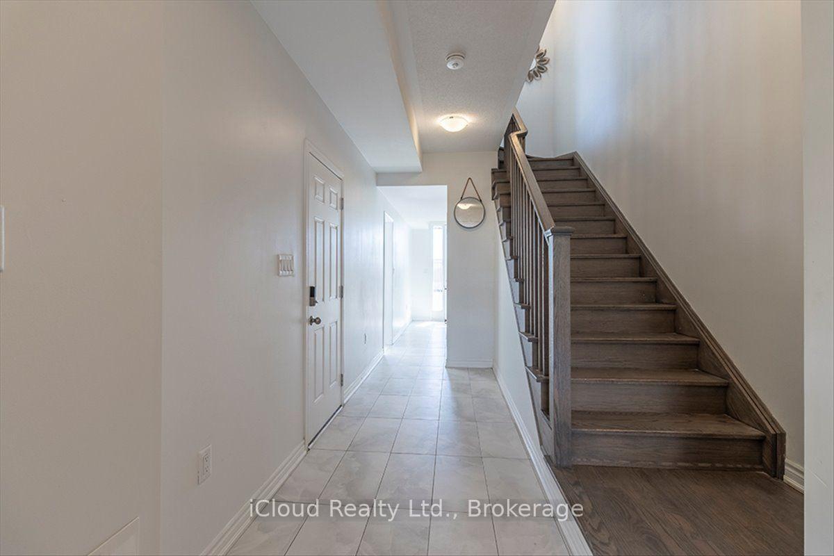 Photo 22 of 158 Keppel Circle, Brampton, Northwest Brampton — HOMEH