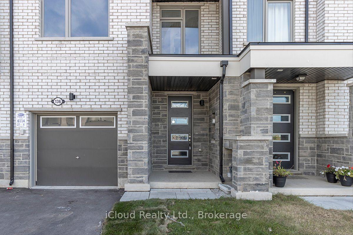 Photo 7 of 158 Keppel Circle, Brampton, Northwest Brampton — HOMEH