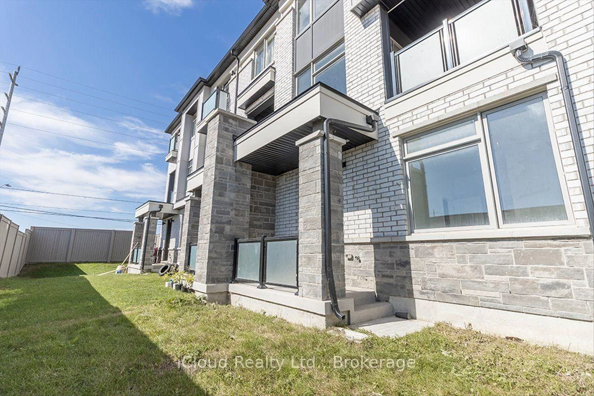 Photo 13 of 158 Keppel Circle, Brampton, Northwest Brampton — HOMEH