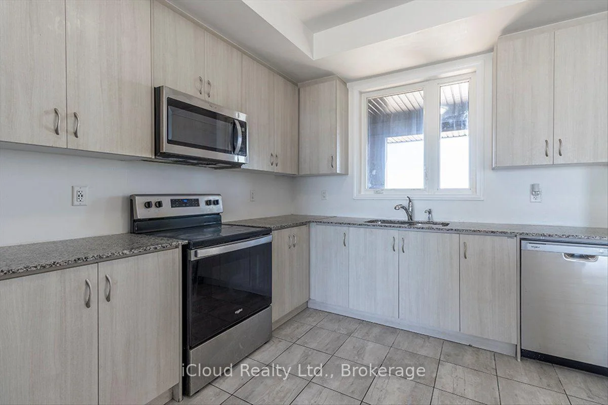 Photo 35 of 158 Keppel Circle, Brampton, Northwest Brampton — HOMEH