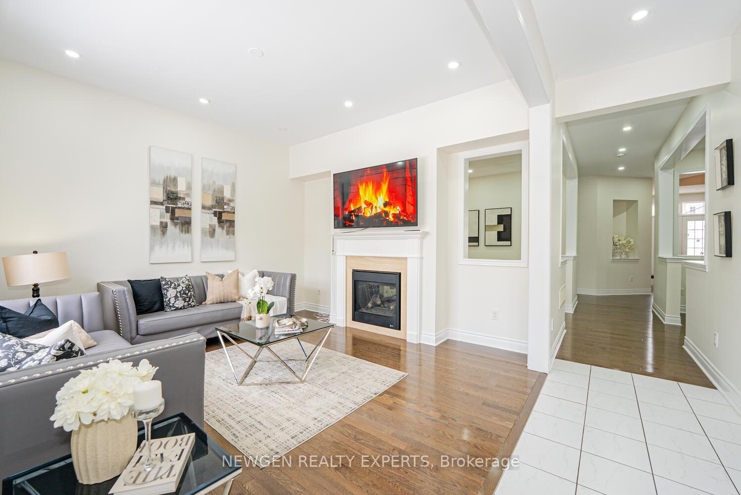 Photo 13 of 17 Monarch Drive, Halton Hills, Georgetown — HOMEH