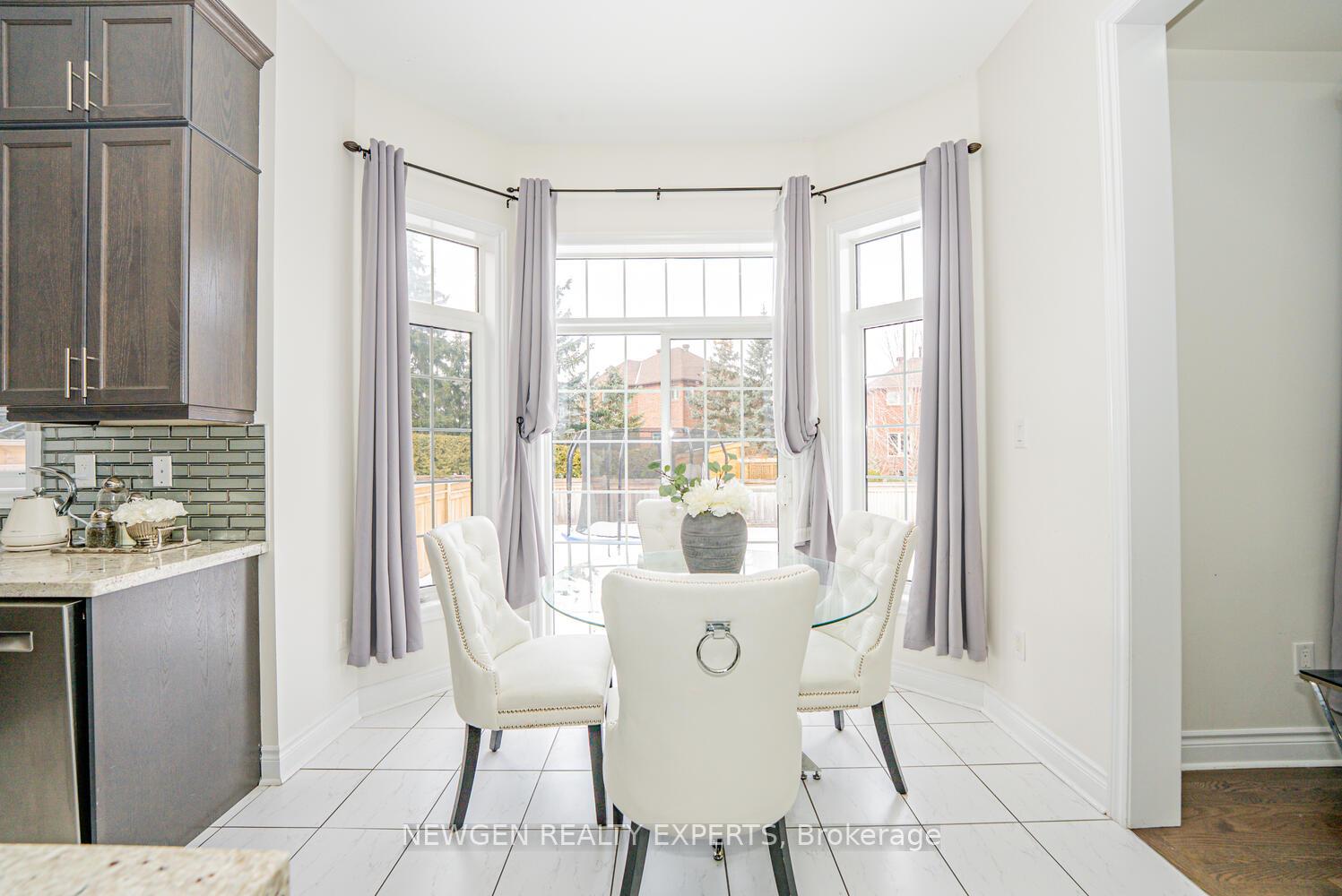 Photo 15 of 17 Monarch Drive, Halton Hills, Georgetown — HOMEH