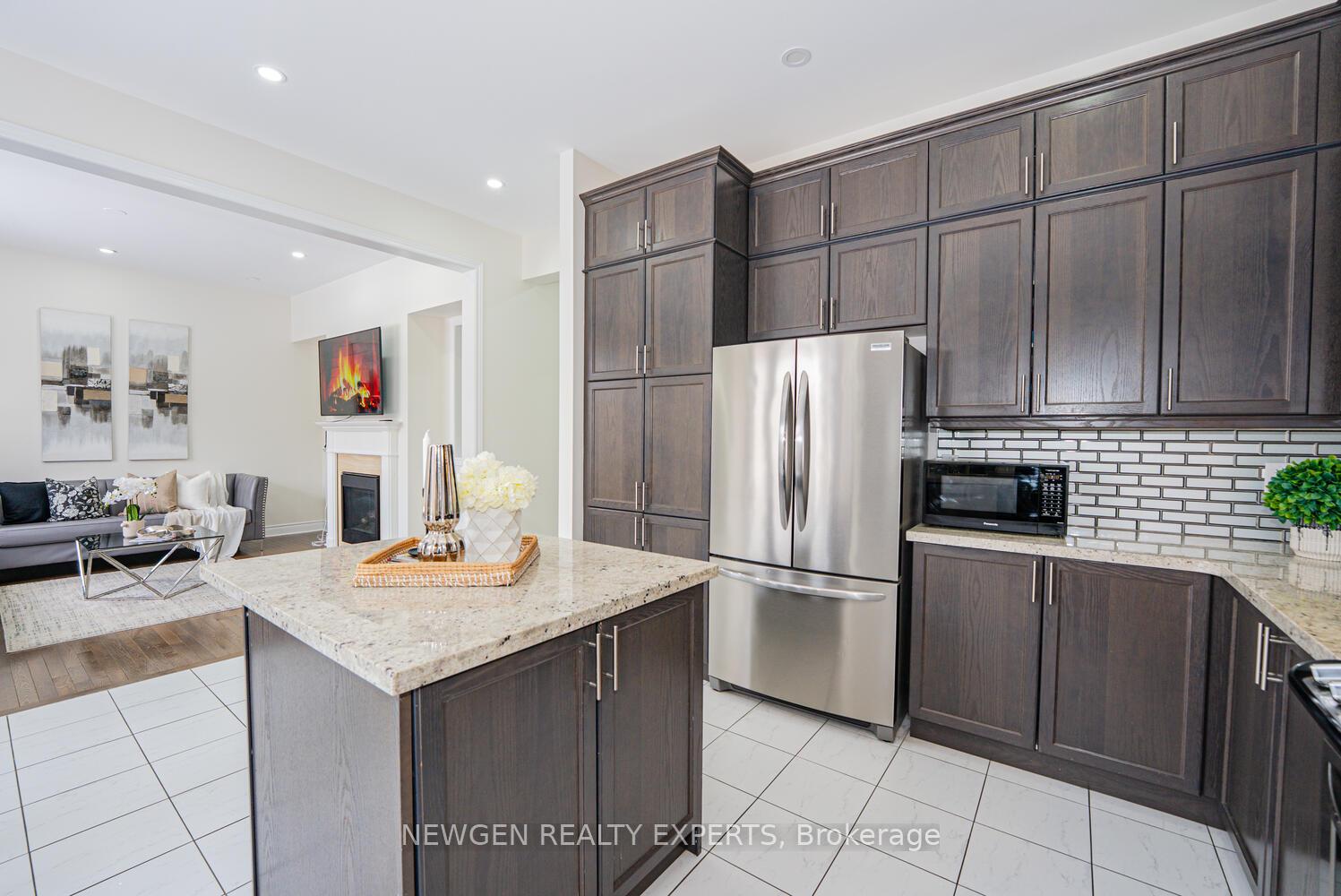 Photo 17 of 17 Monarch Drive, Halton Hills, Georgetown — HOMEH