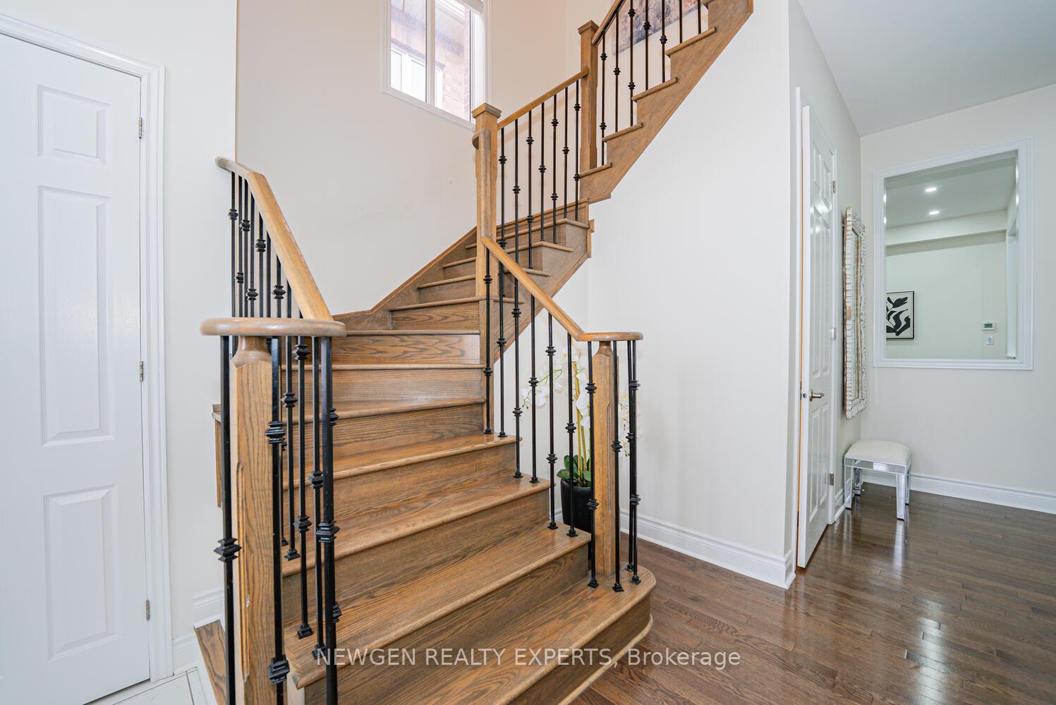 Photo 20 of 17 Monarch Drive, Halton Hills, Georgetown — HOMEH