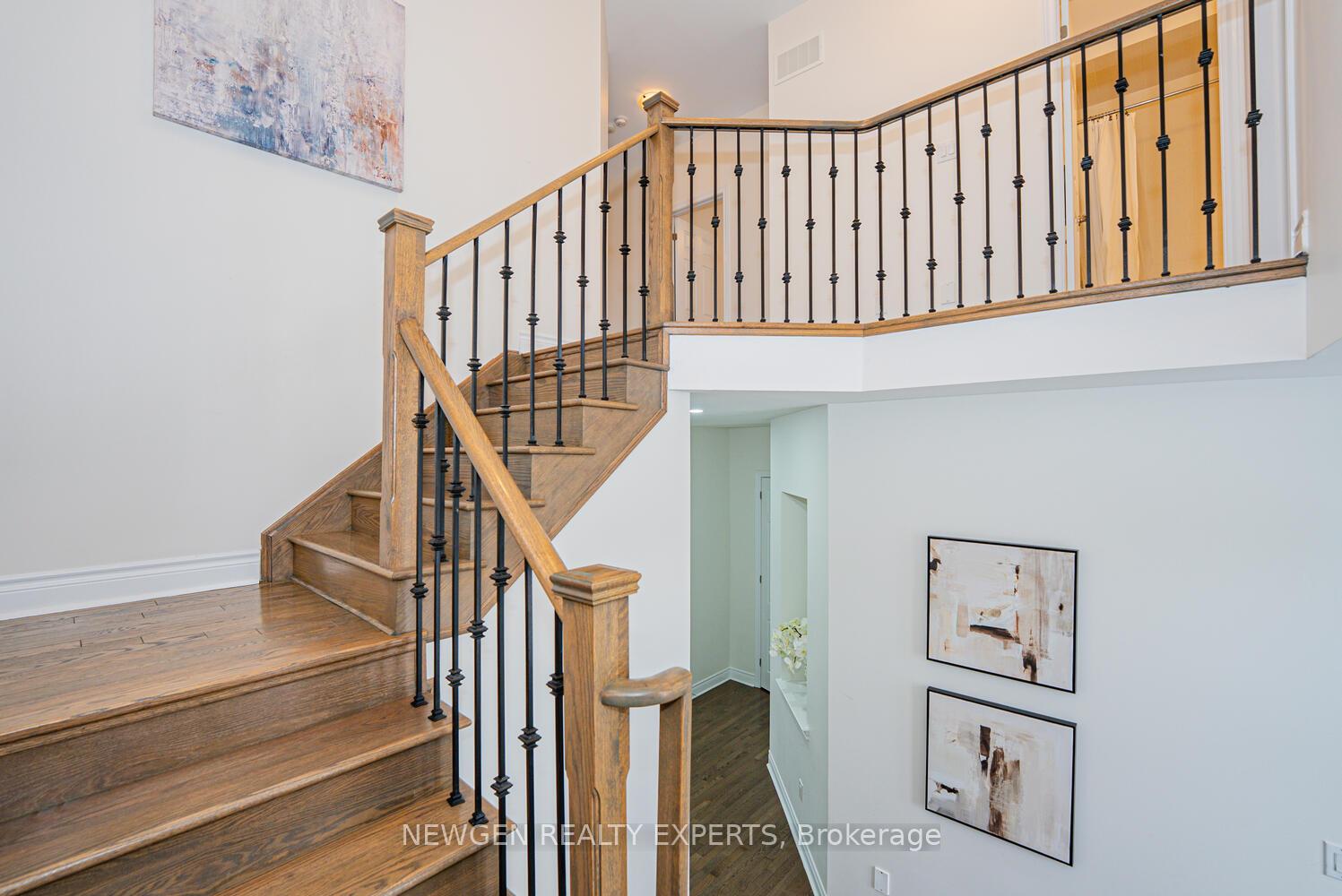 Photo 21 of 17 Monarch Drive, Halton Hills, Georgetown — HOMEH