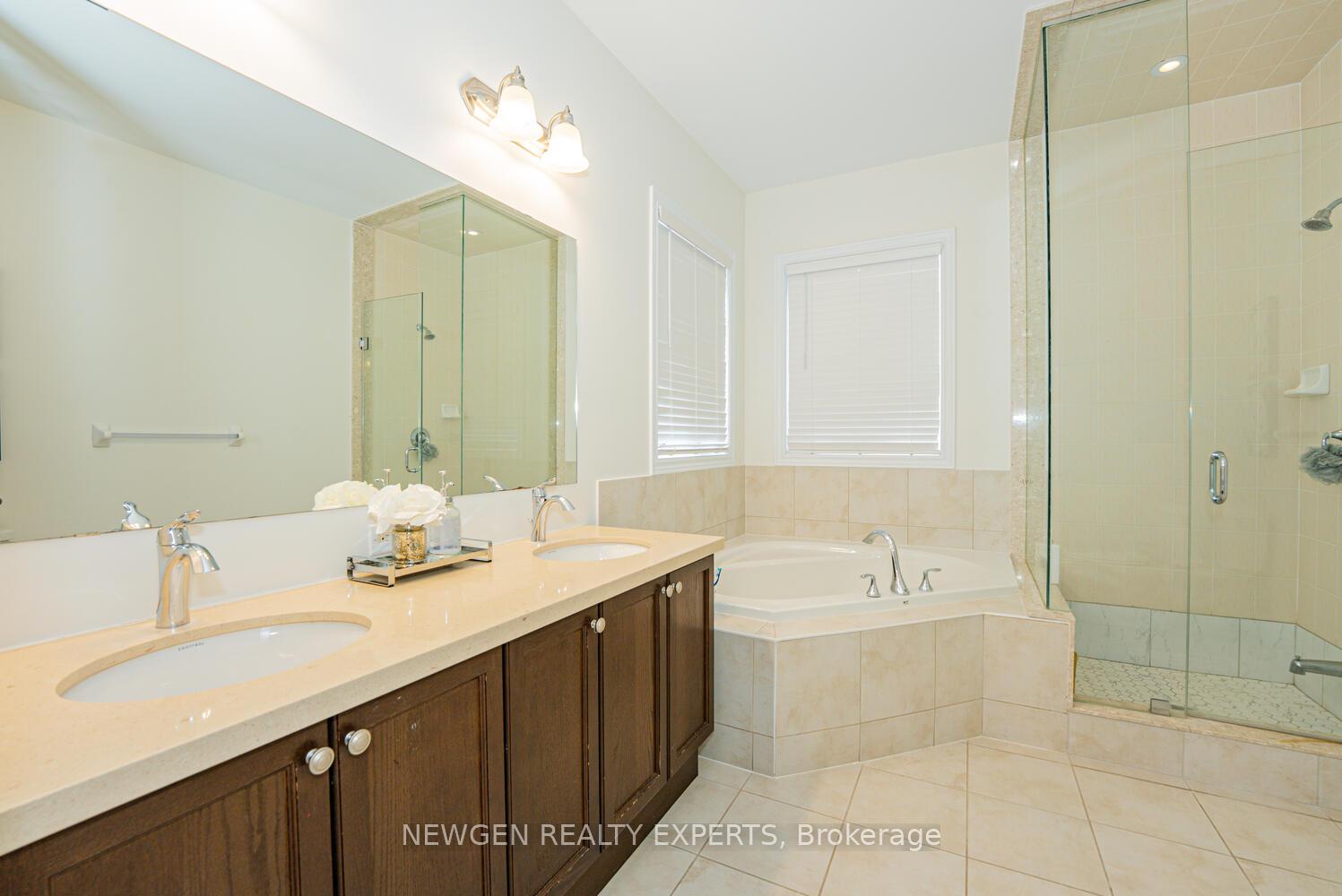 Photo 28 of 17 Monarch Drive, Halton Hills, Georgetown — HOMEH