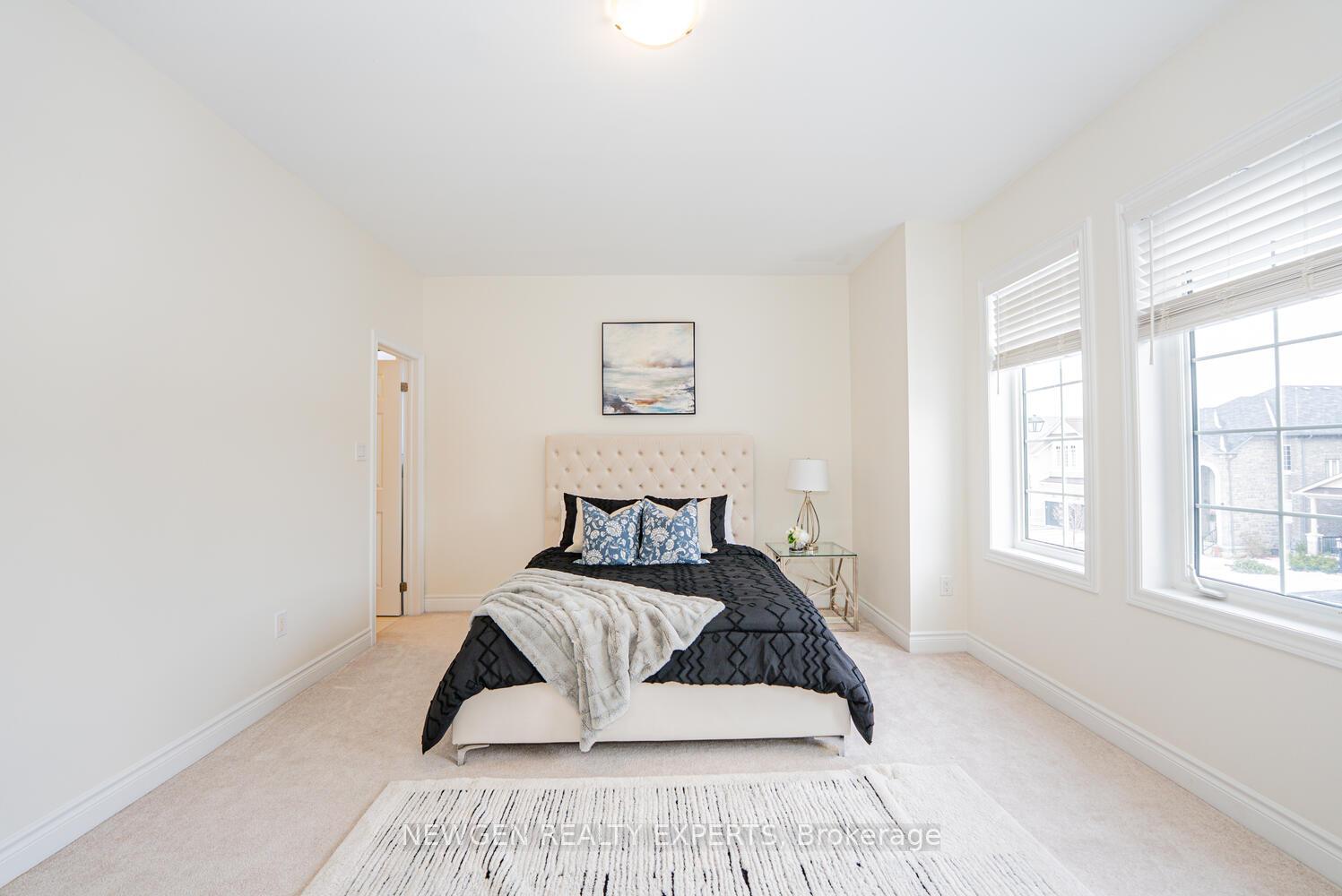 Photo 31 of 17 Monarch Drive, Halton Hills, Georgetown — HOMEH