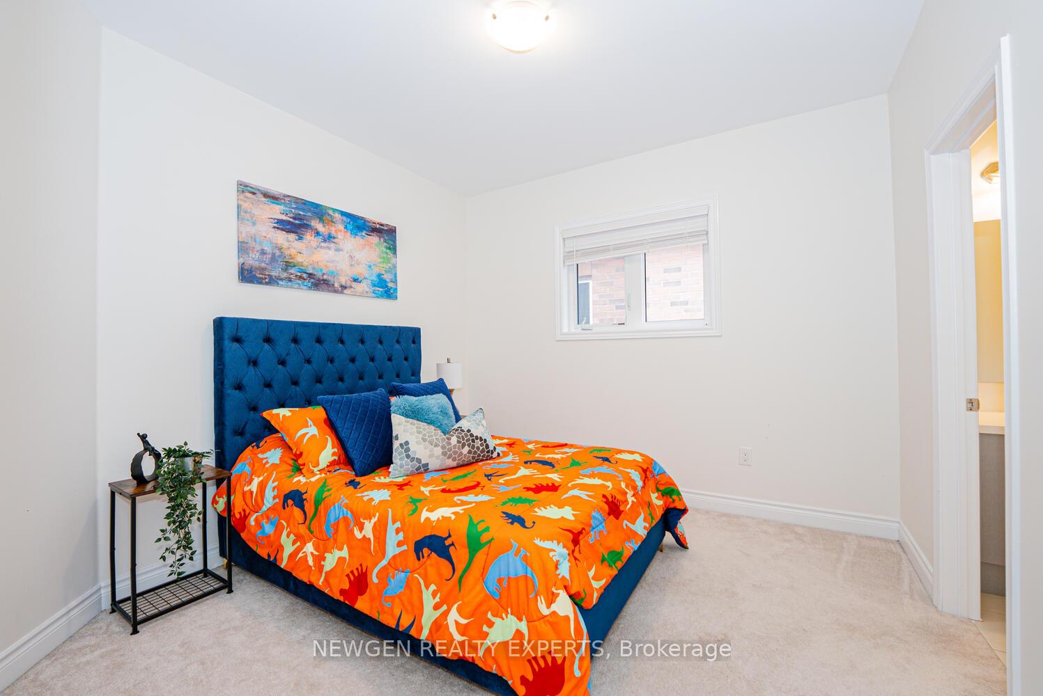 Photo 36 of 17 Monarch Drive, Halton Hills, Georgetown — HOMEH