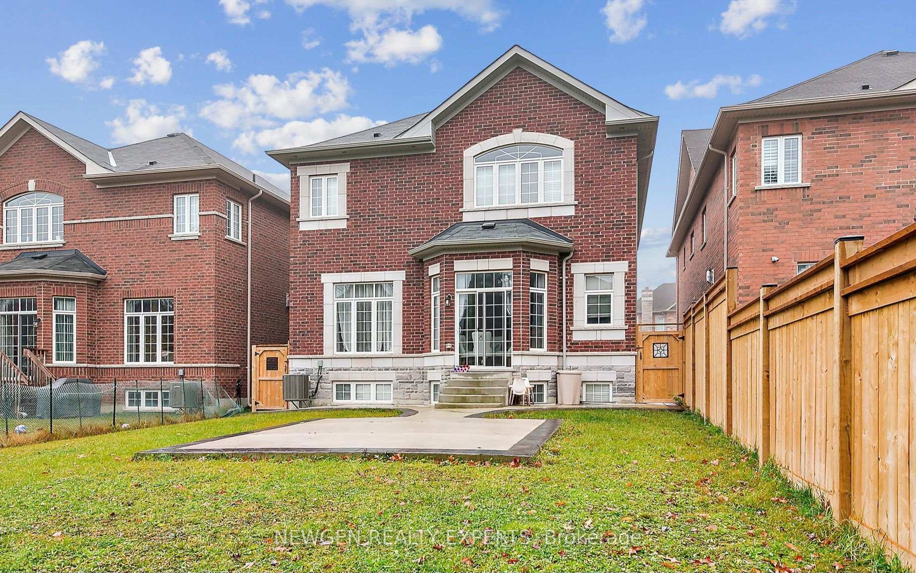 Photo 43 of 17 Monarch Drive, Halton Hills, Georgetown — HOMEH