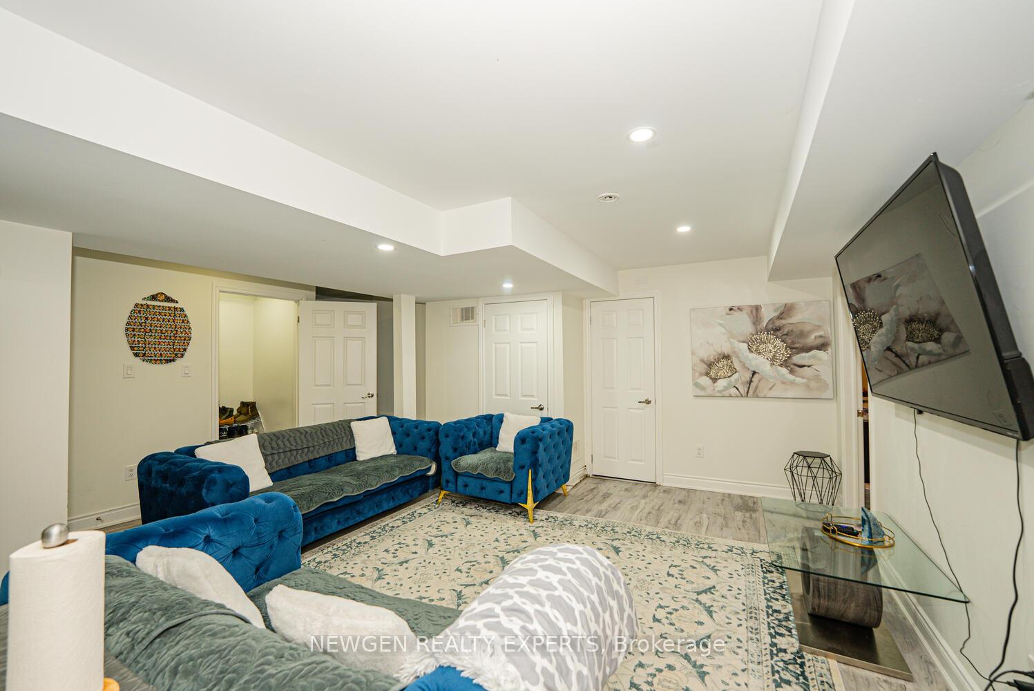 Photo 46 of 17 Monarch Drive, Halton Hills, Georgetown — HOMEH