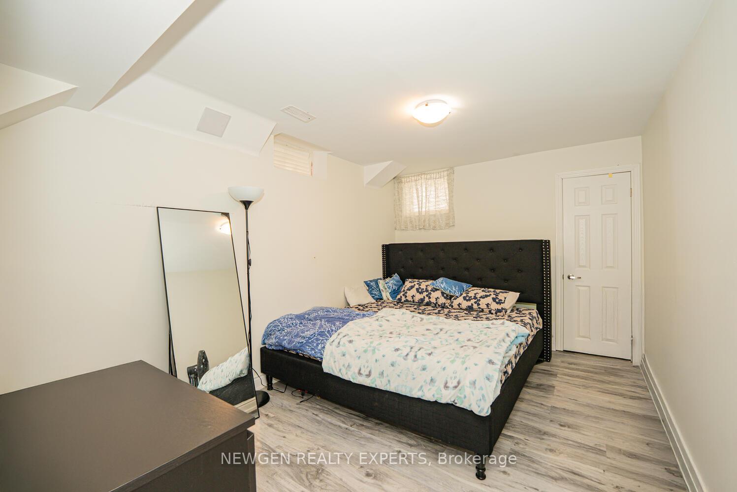 Photo 47 of 17 Monarch Drive, Halton Hills, Georgetown — HOMEH
