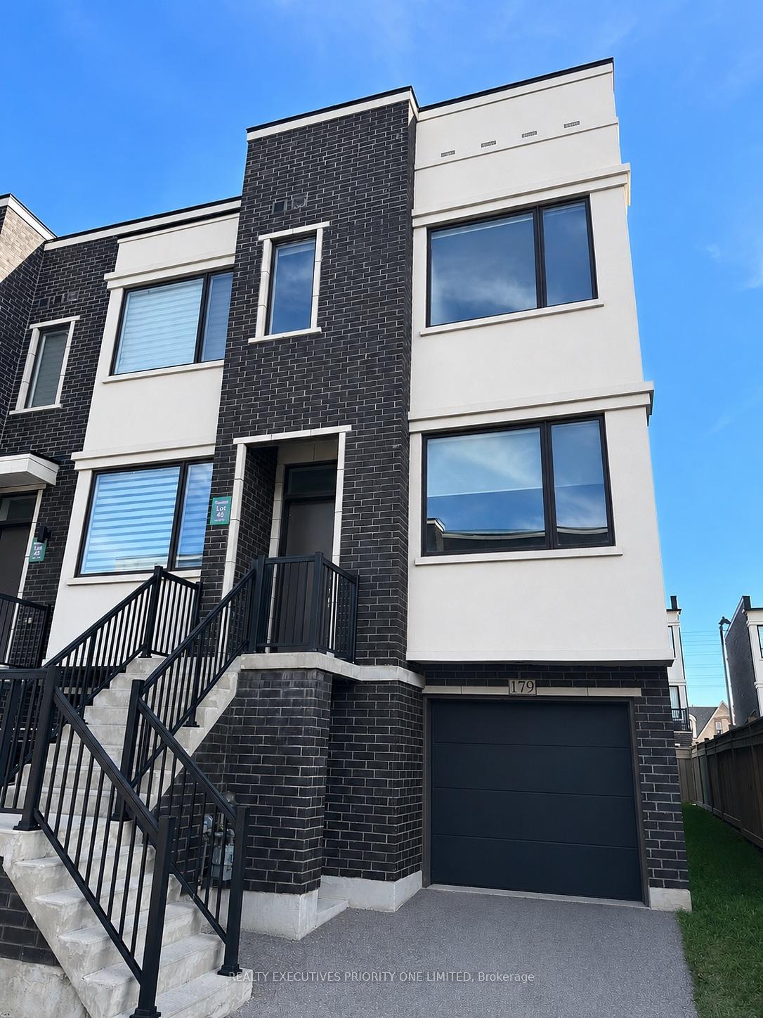 Photo 1 of 179 Sydney Circle, Vaughan, Vellore Village — HOMEH