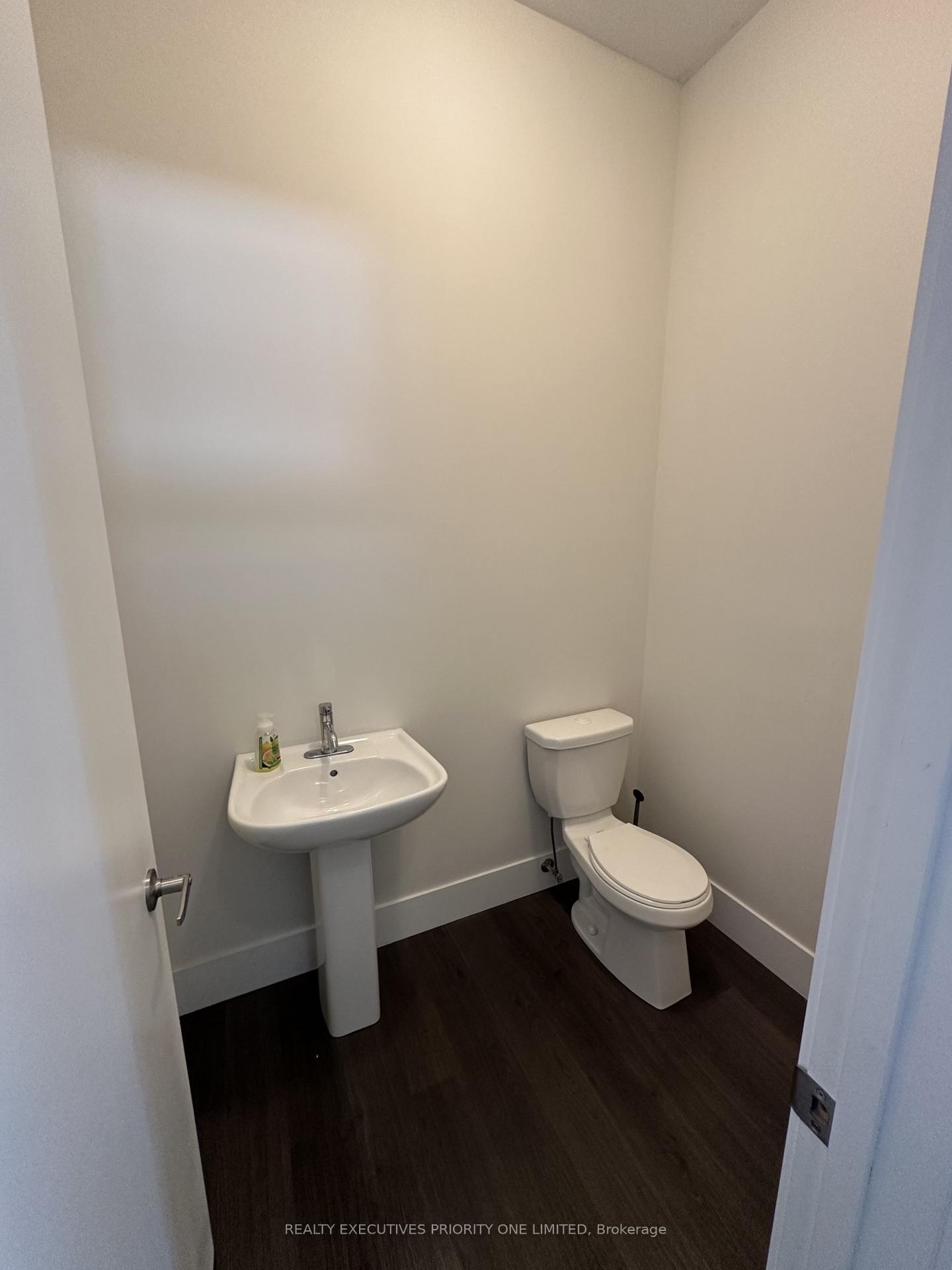 Photo 13 of 179 Sydney Circle, Vaughan, Vellore Village — HOMEH