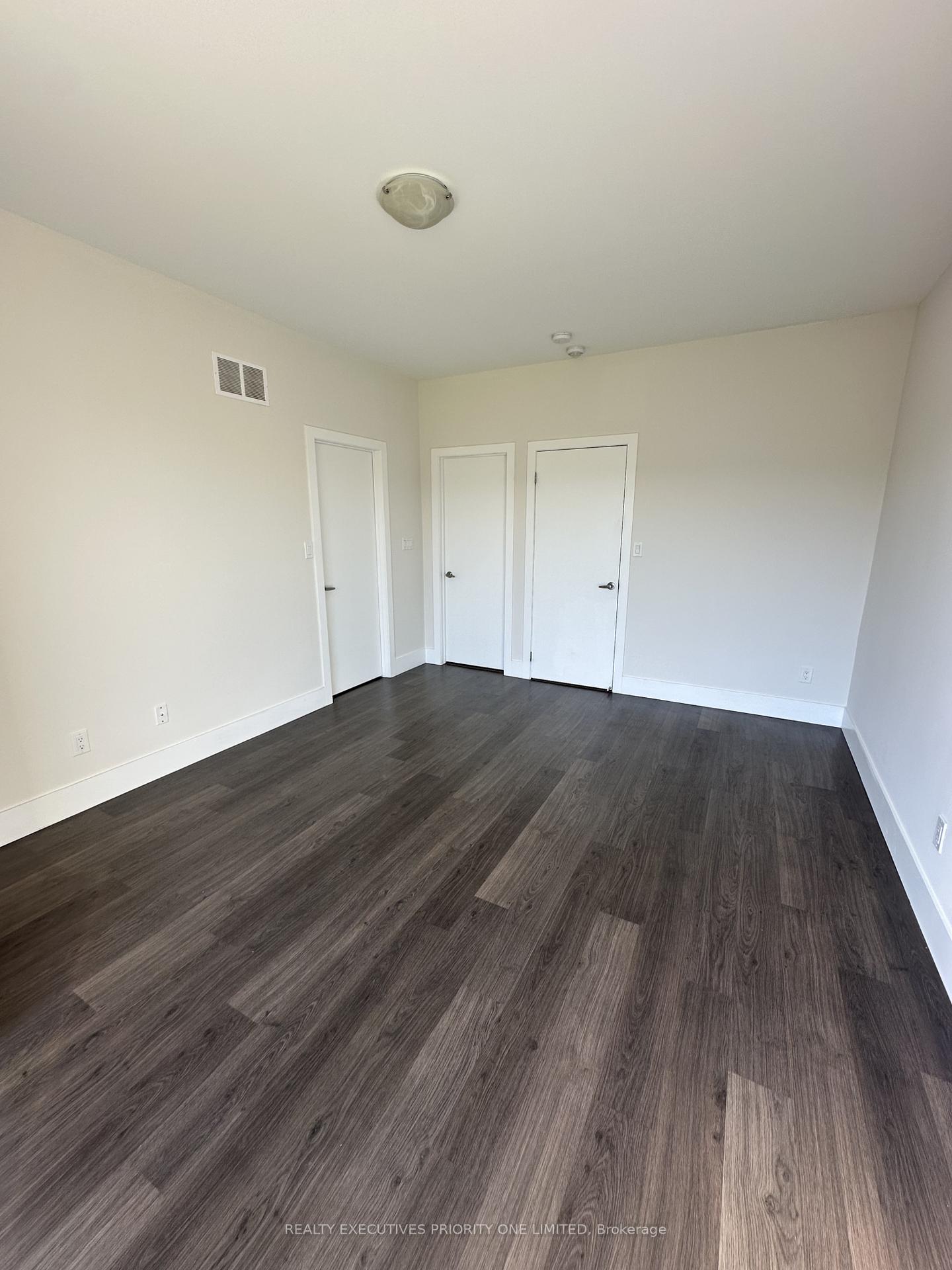 Photo 17 of 179 Sydney Circle, Vaughan, Vellore Village — HOMEH