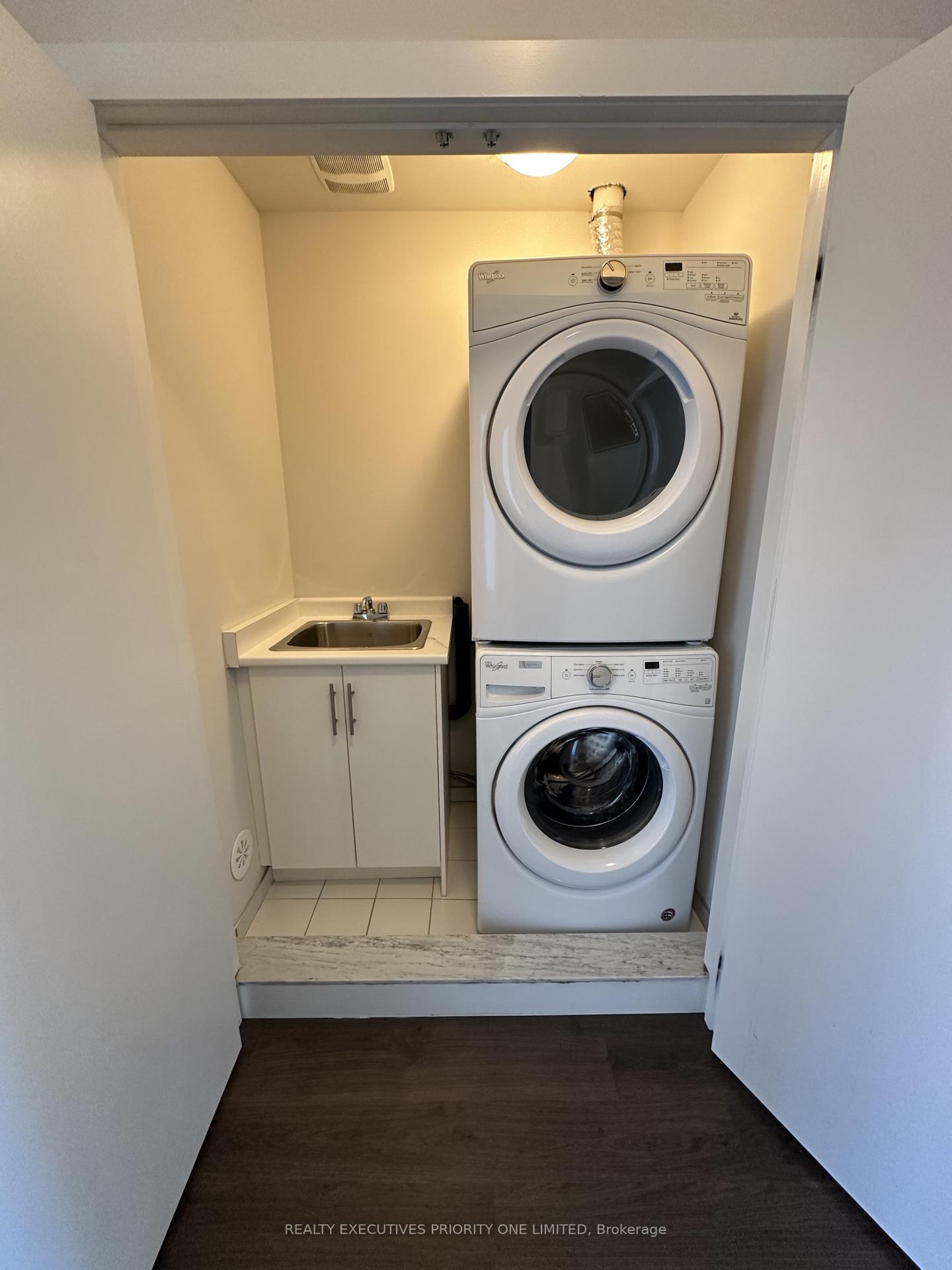 Photo 19 of 179 Sydney Circle, Vaughan, Vellore Village — HOMEH