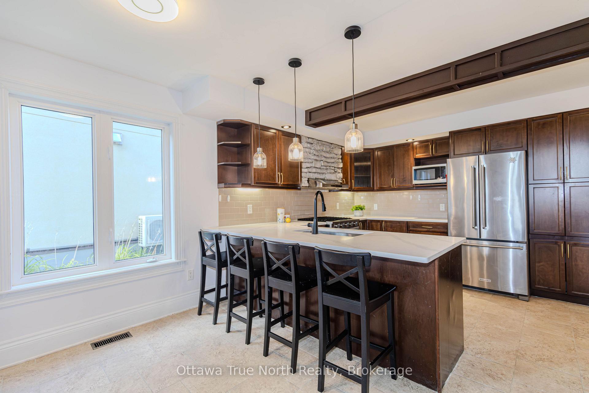 Photo 14 of 83 Leacock Drive, Ottawa, Kanata - Beaverbrook — HOMEH