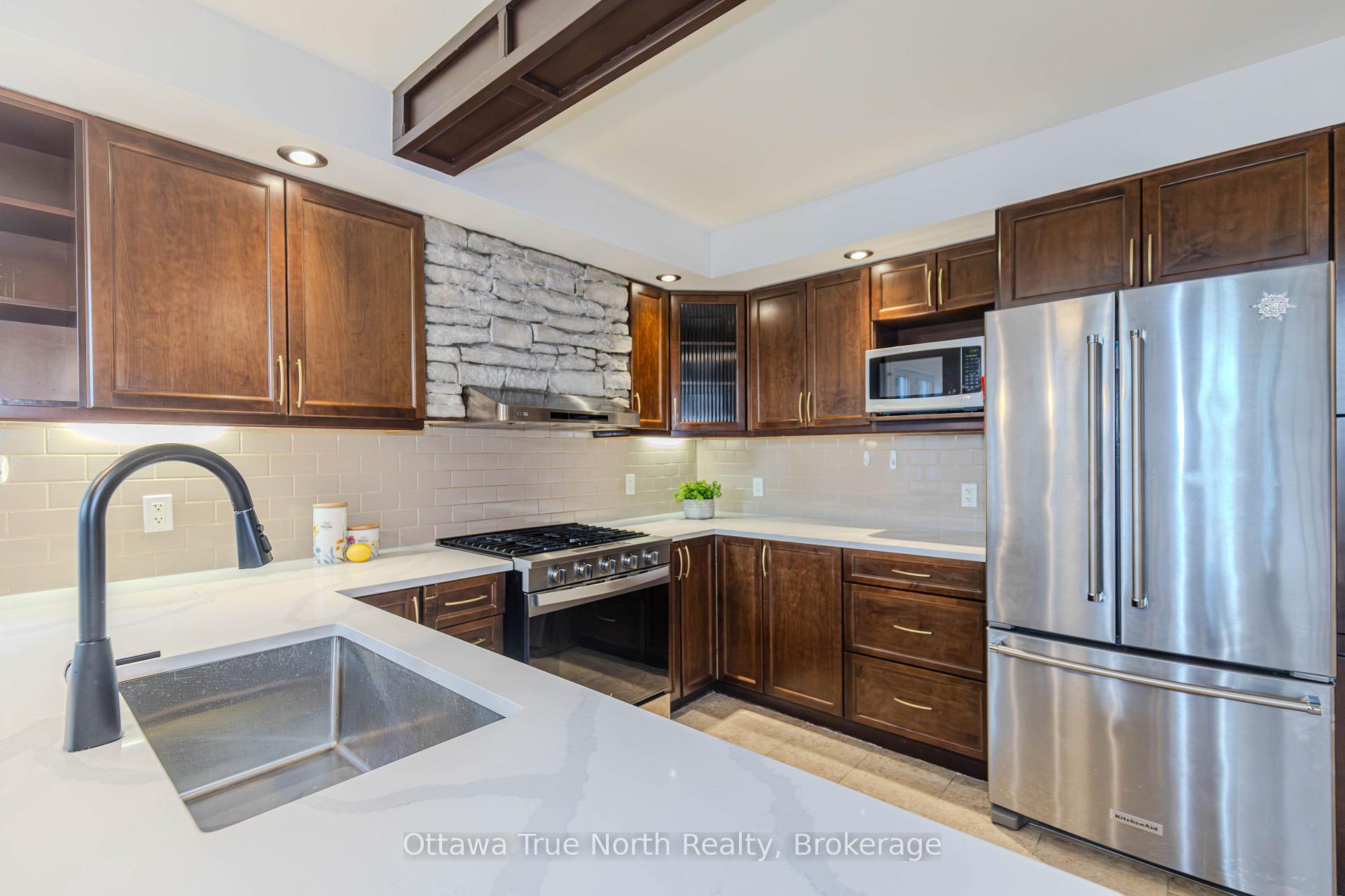 Photo 15 of 83 Leacock Drive, Ottawa, Kanata - Beaverbrook — HOMEH