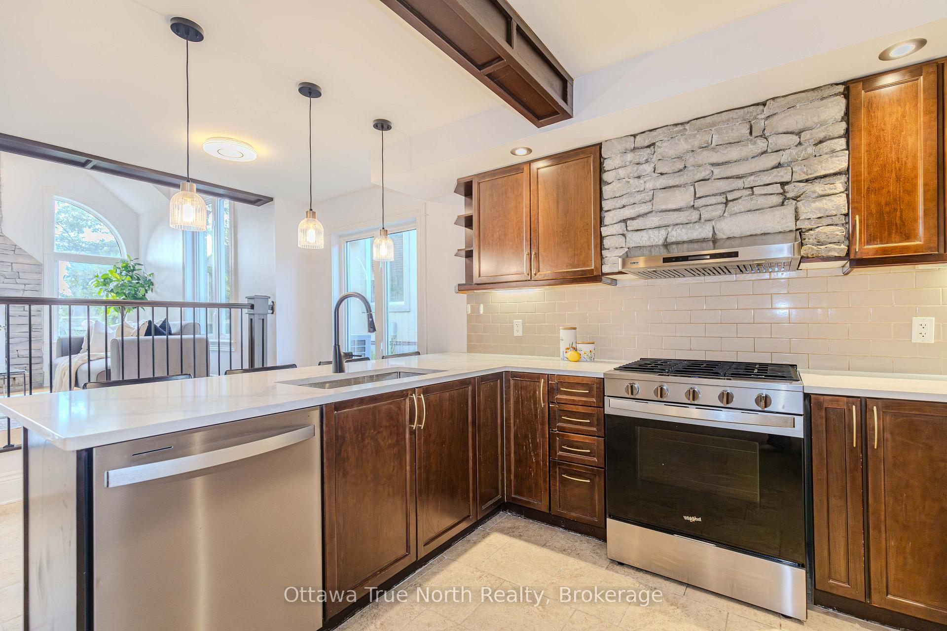 Photo 17 of 83 Leacock Drive, Ottawa, Kanata - Beaverbrook — HOMEH