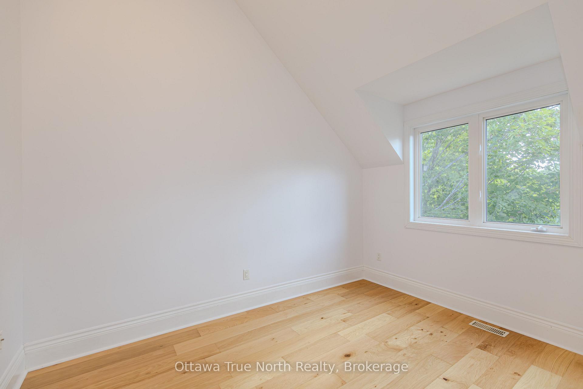 Photo 42 of 83 Leacock Drive, Ottawa, Kanata - Beaverbrook — HOMEH