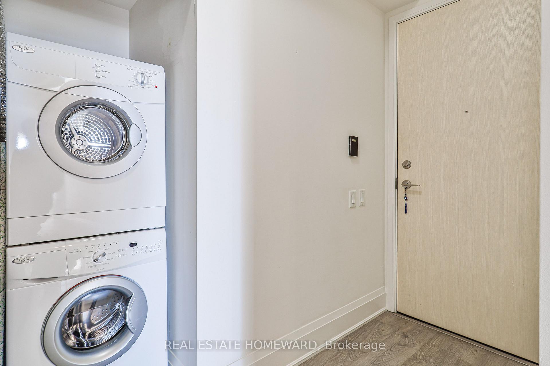 Photo 5 of Unit 3102, 30 Roehampton Avenue, Toronto, Mount Pleasant West — HOMEH