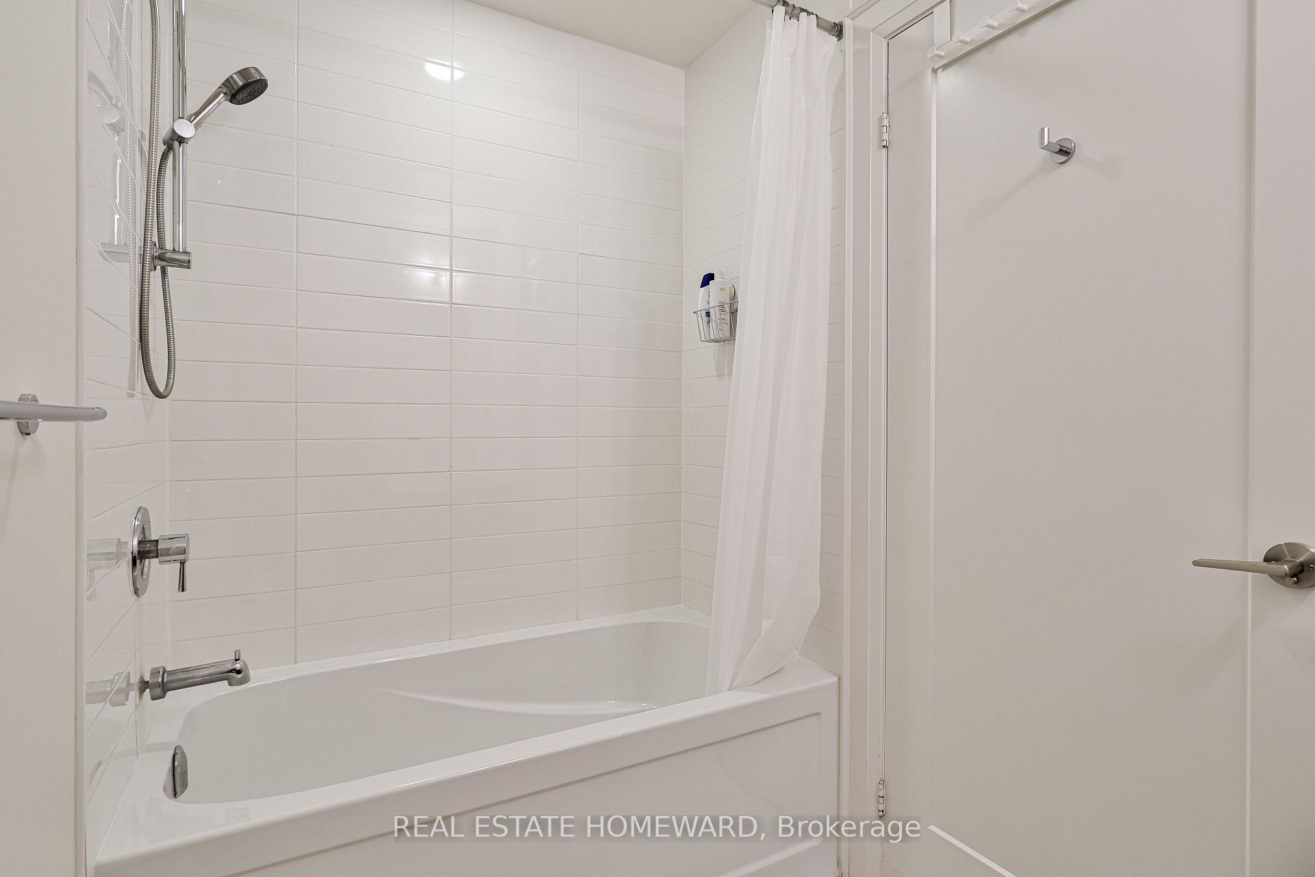 Photo 9 of Unit 3102, 30 Roehampton Avenue, Toronto, Mount Pleasant West — HOMEH