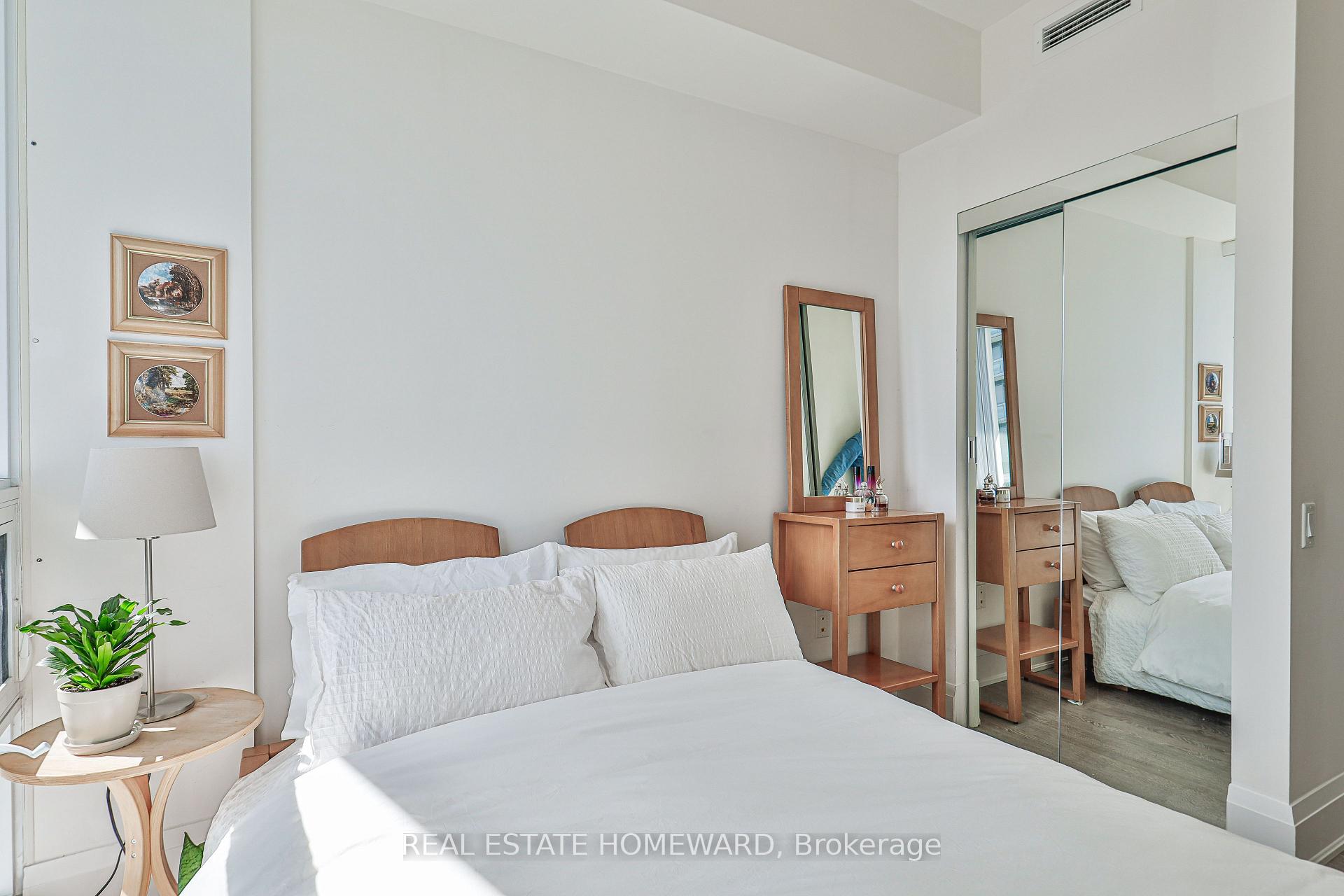 Photo 11 of Unit 3102, 30 Roehampton Avenue, Toronto, Mount Pleasant West — HOMEH