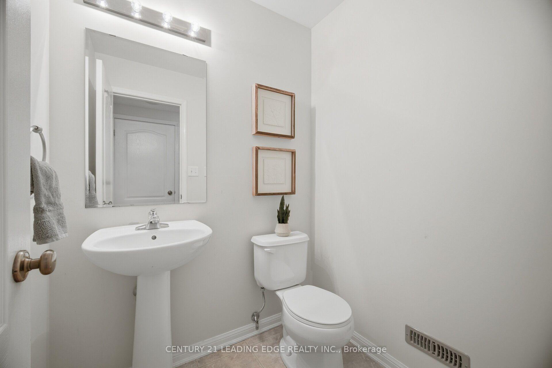 Photo 4 of 4079 Gunby Crescent, Burlington, Alton — HOMEH