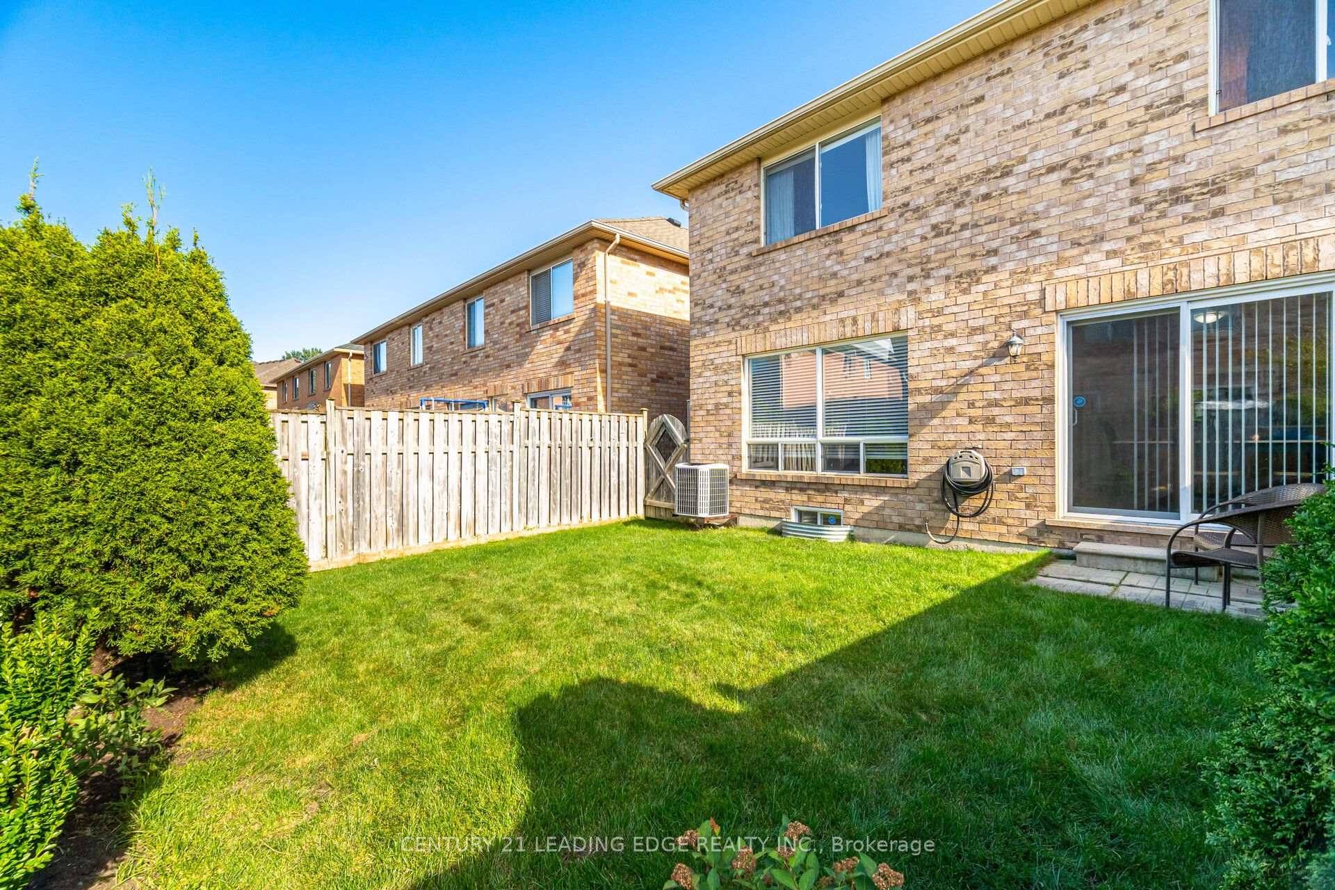 Photo 14 of 4079 Gunby Crescent, Burlington, Alton — HOMEH