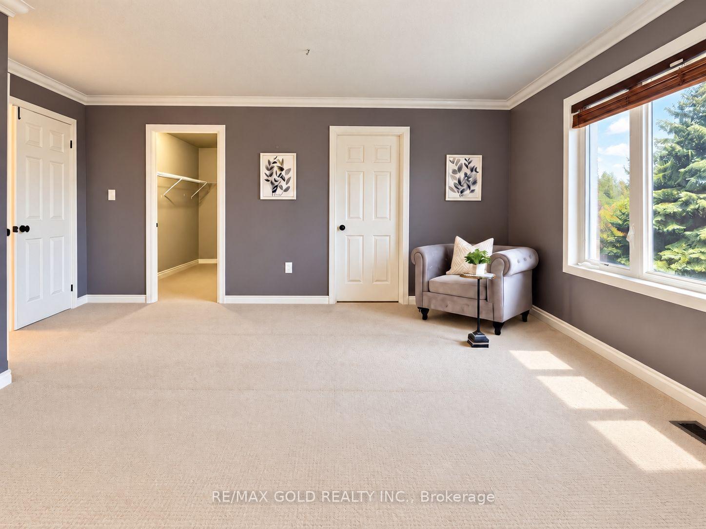 Photo 15 of 3 Prince William Way, Barrie, Innis-Shore — HOMEH