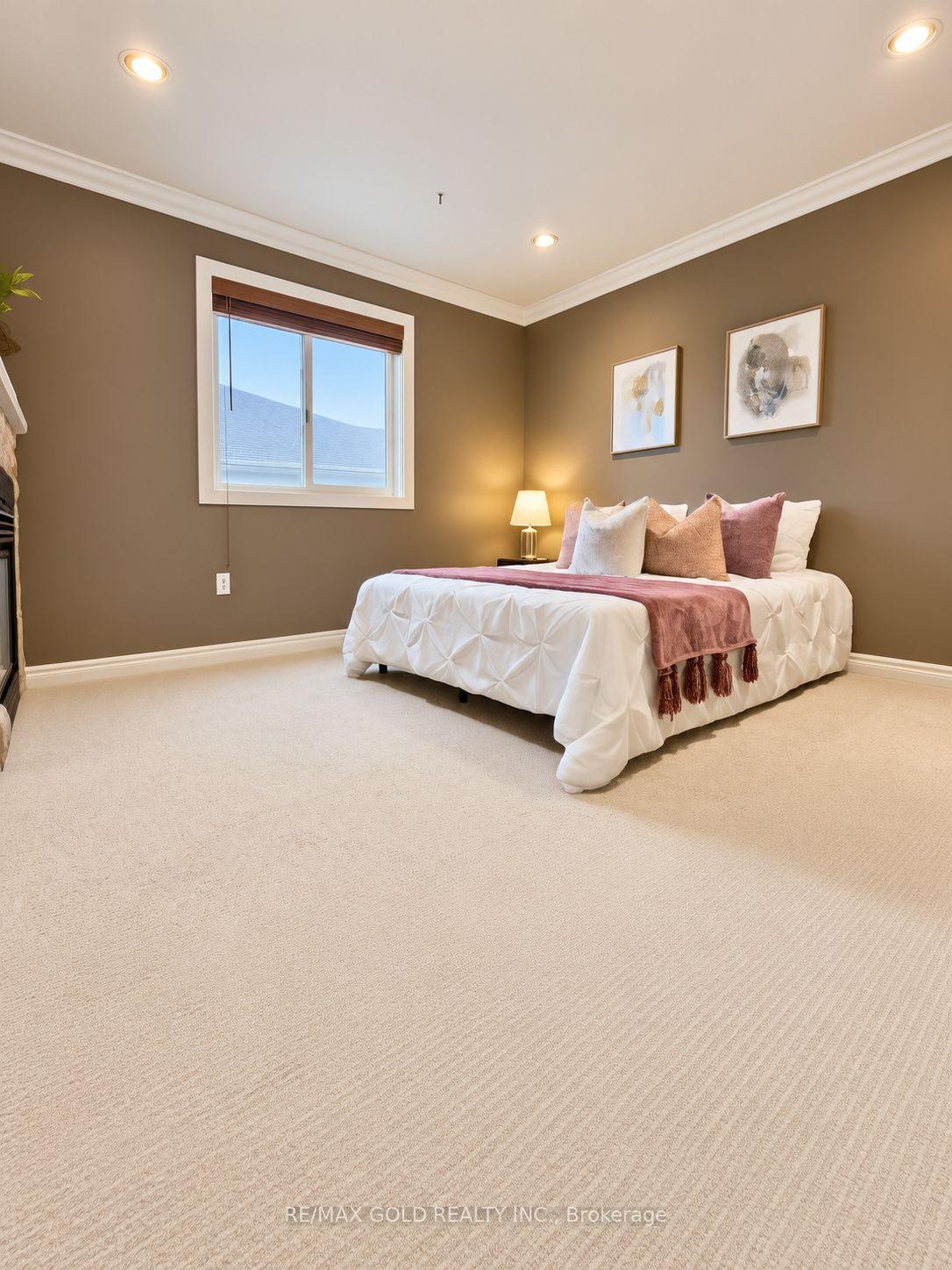 Photo 18 of 3 Prince William Way, Barrie, Innis-Shore — HOMEH