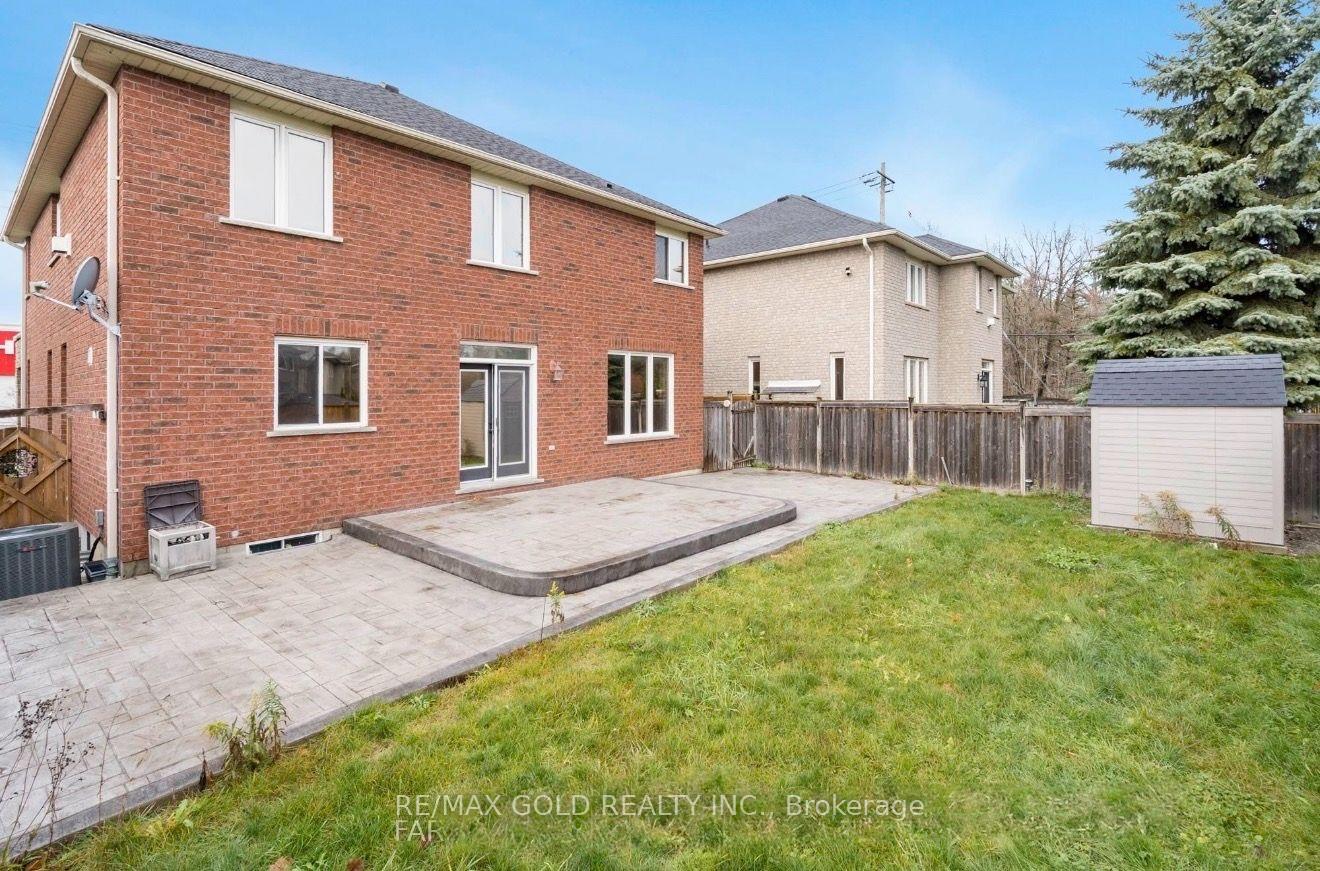 Photo 24 of 3 Prince William Way, Barrie, Innis-Shore — HOMEH