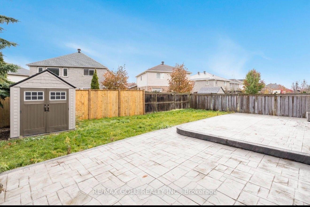 Photo 26 of 3 Prince William Way, Barrie, Innis-Shore — HOMEH