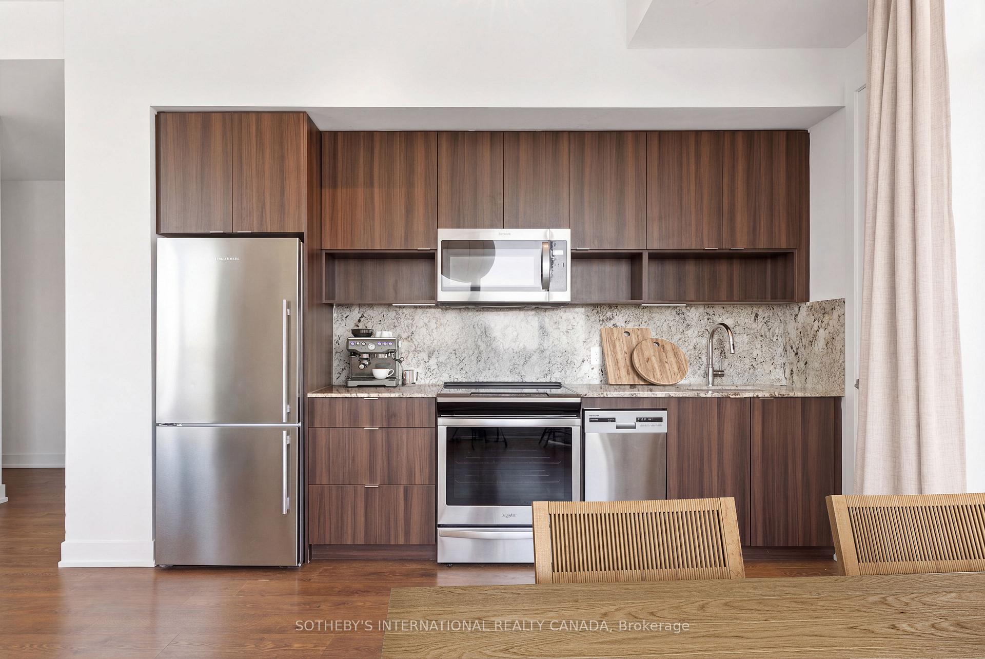 Photo 4 of Unit PH 22, 9 Mabelle Avenue, Etobicoke, Islington-City Centre West — HOMEH