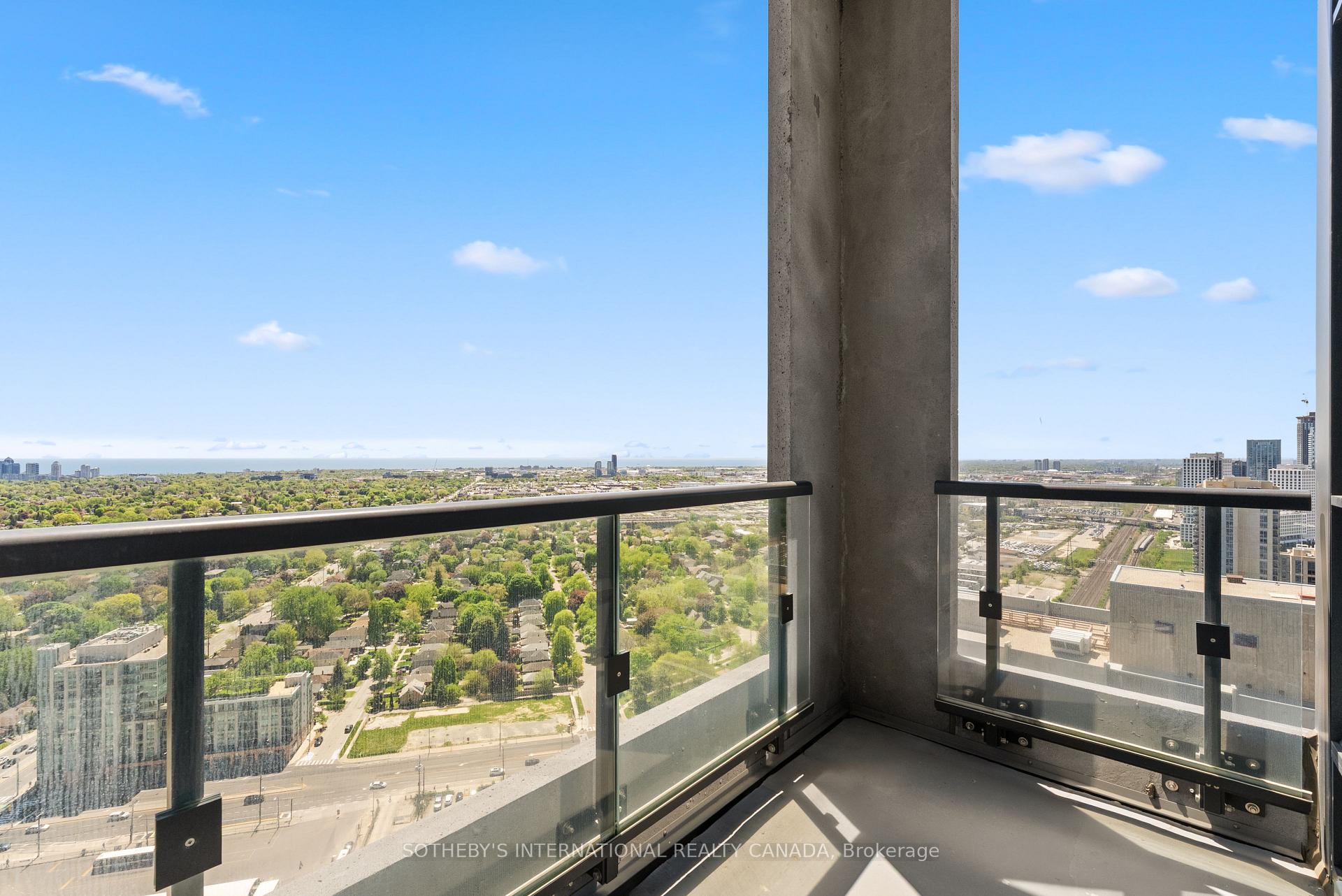 Photo 10 of Unit PH 22, 9 Mabelle Avenue, Etobicoke, Islington-City Centre West — HOMEH