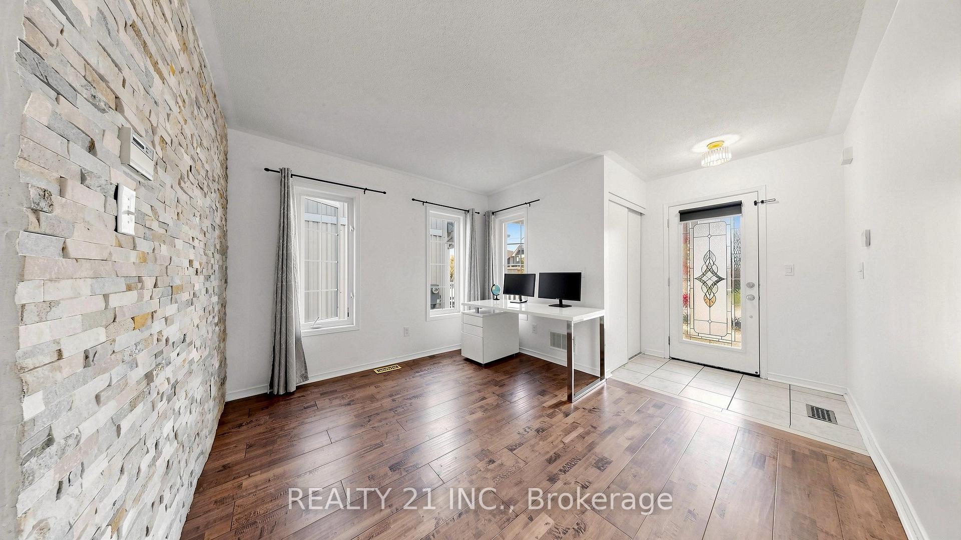 Photo 5 of 174 Honeyman Drive, Clarington, Bowmanville — HOMEH
