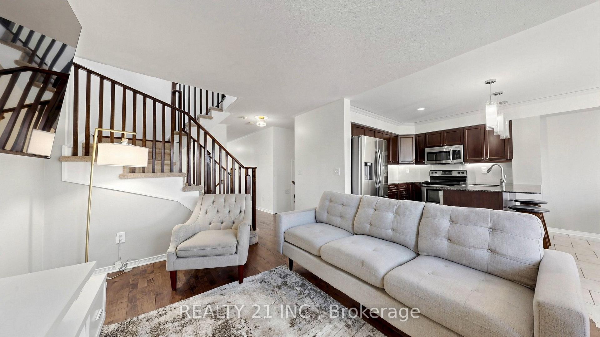 Photo 10 of 174 Honeyman Drive, Clarington, Bowmanville — HOMEH