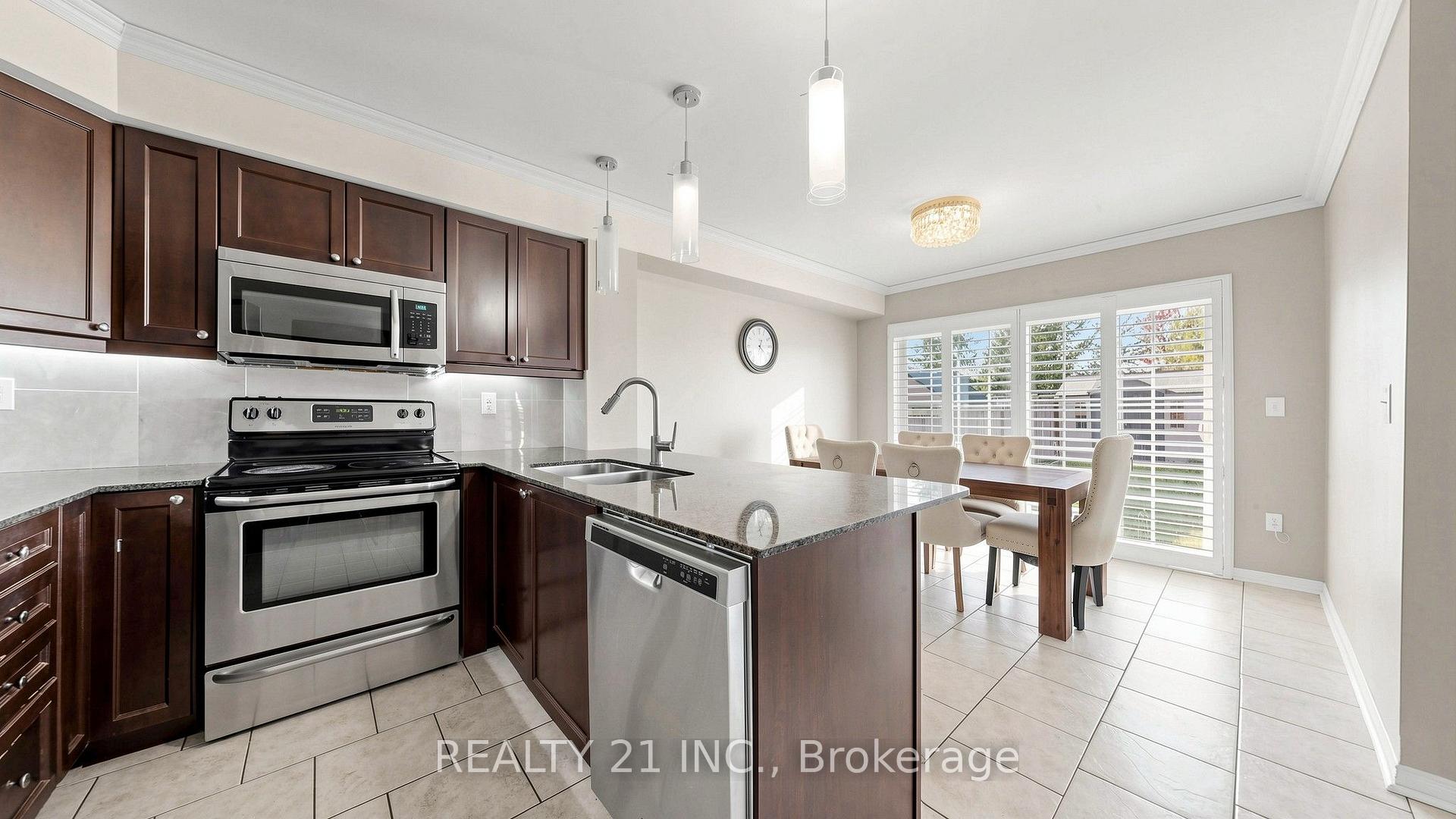 Photo 14 of 174 Honeyman Drive, Clarington, Bowmanville — HOMEH
