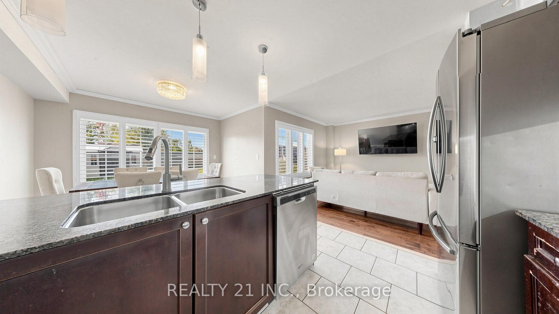 Photo 15 of 174 Honeyman Drive, Clarington, Bowmanville — HOMEH