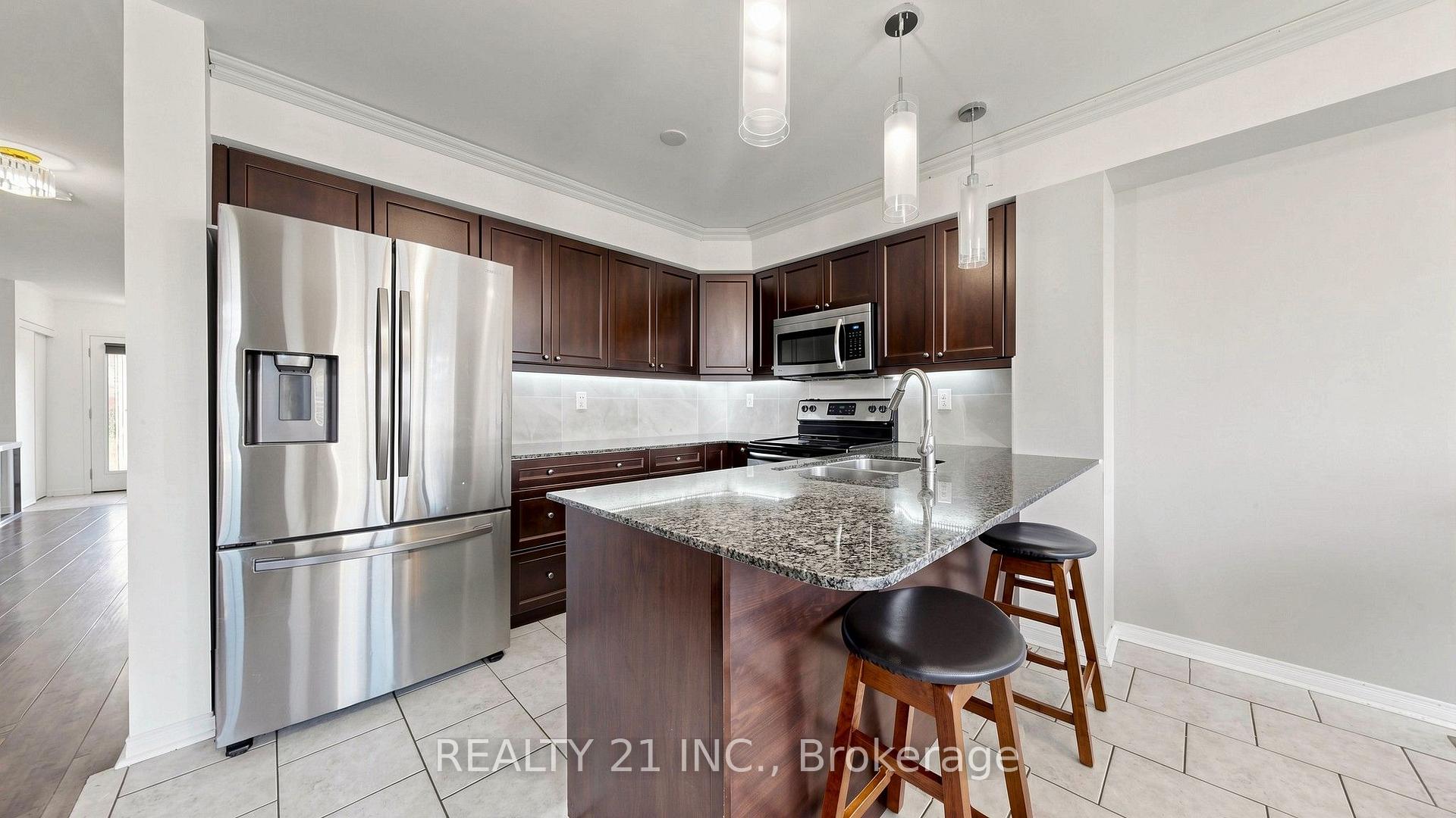 Photo 16 of 174 Honeyman Drive, Clarington, Bowmanville — HOMEH