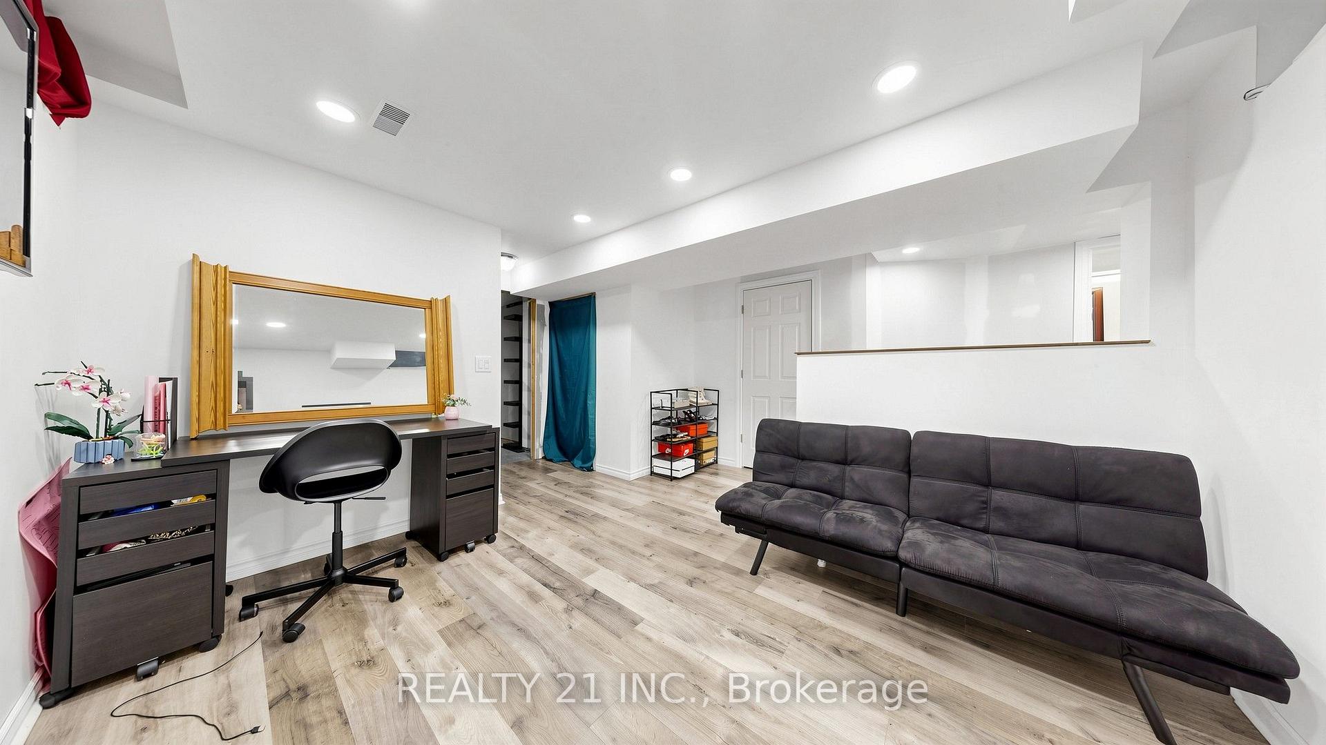 Photo 35 of 174 Honeyman Drive, Clarington, Bowmanville — HOMEH