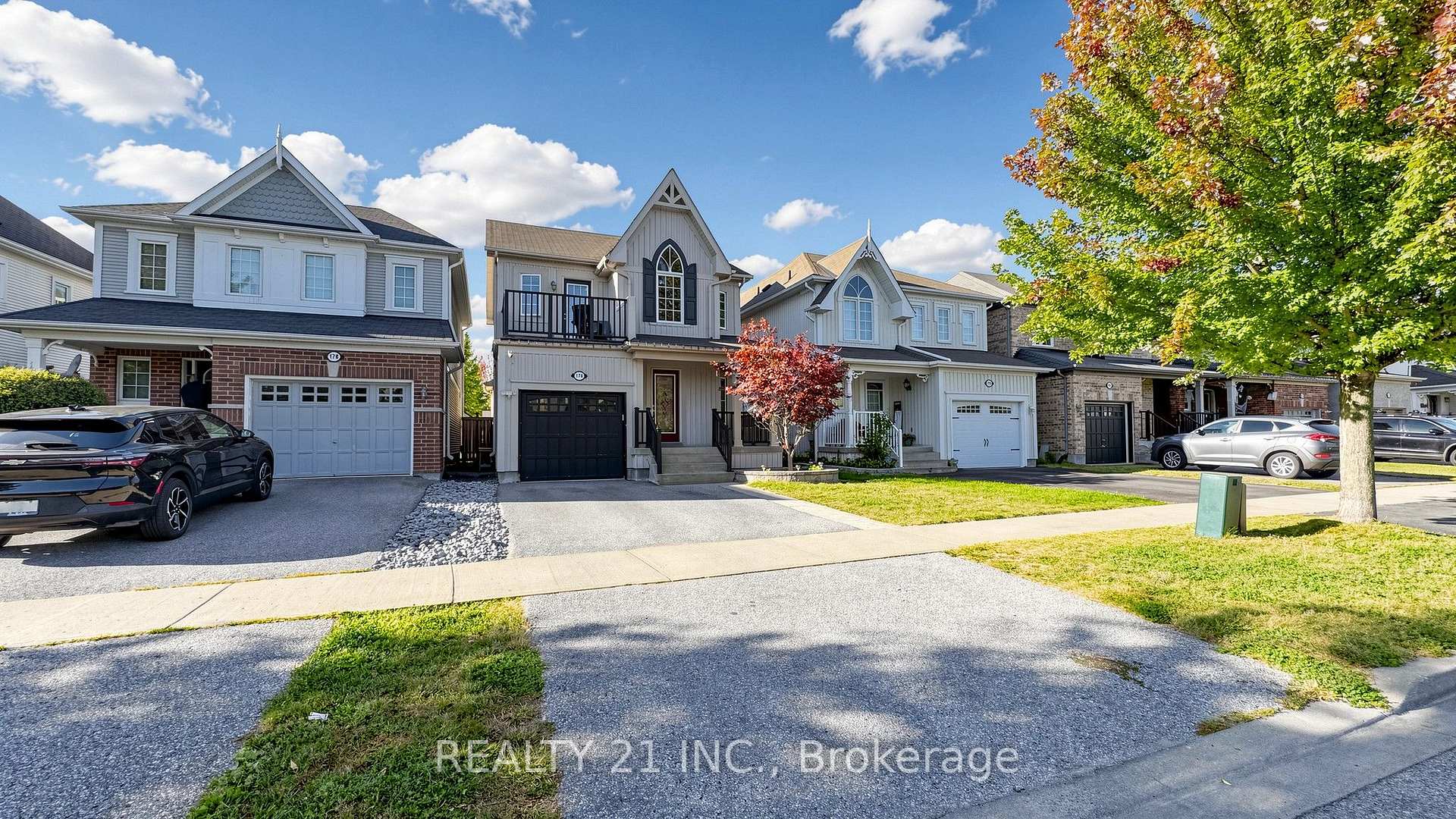 Photo 2 of 174 Honeyman Drive, Clarington, Bowmanville — HOMEH