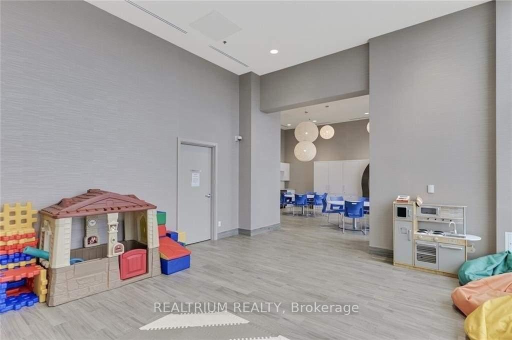 Photo 12 of Unit 1105, 2087 Fairview Street, Burlington, Freeman — HOMEH