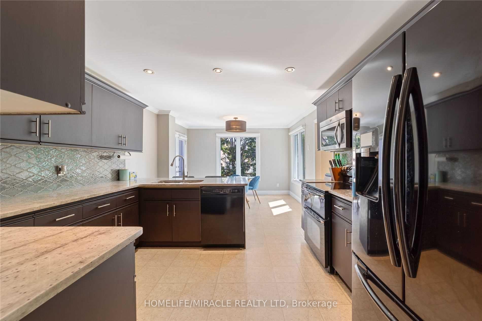 Photo 7 of 19 Bruntsfield Street, Clarington, Courtice — HOMEH
