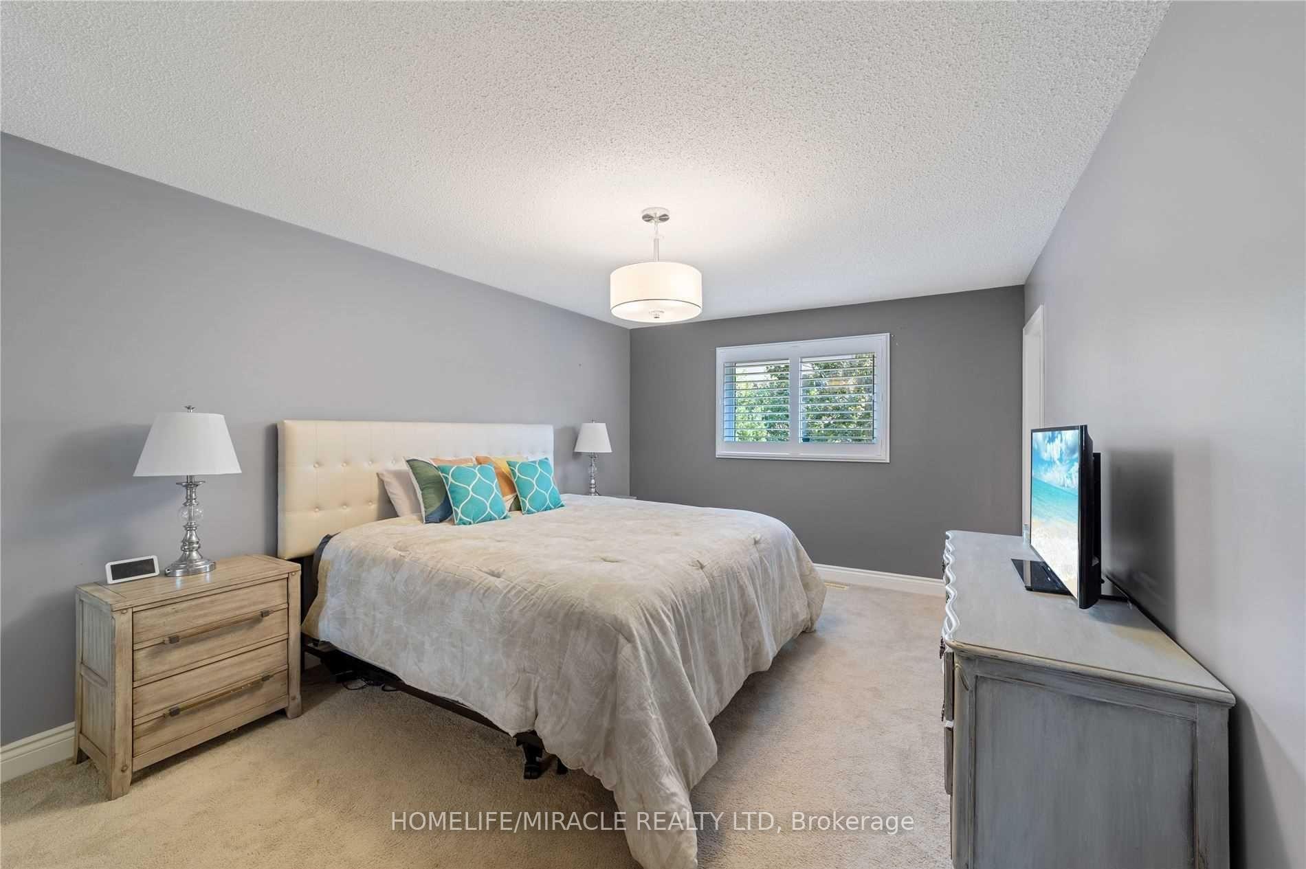 Photo 15 of 19 Bruntsfield Street, Clarington, Courtice — HOMEH