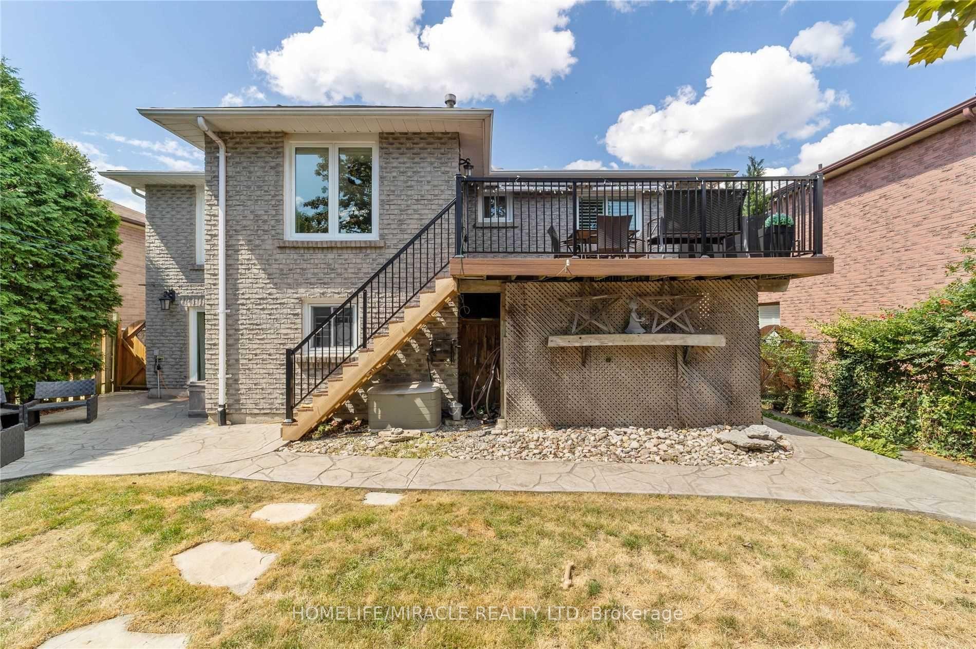 Photo 21 of 19 Bruntsfield Street, Clarington, Courtice — HOMEH