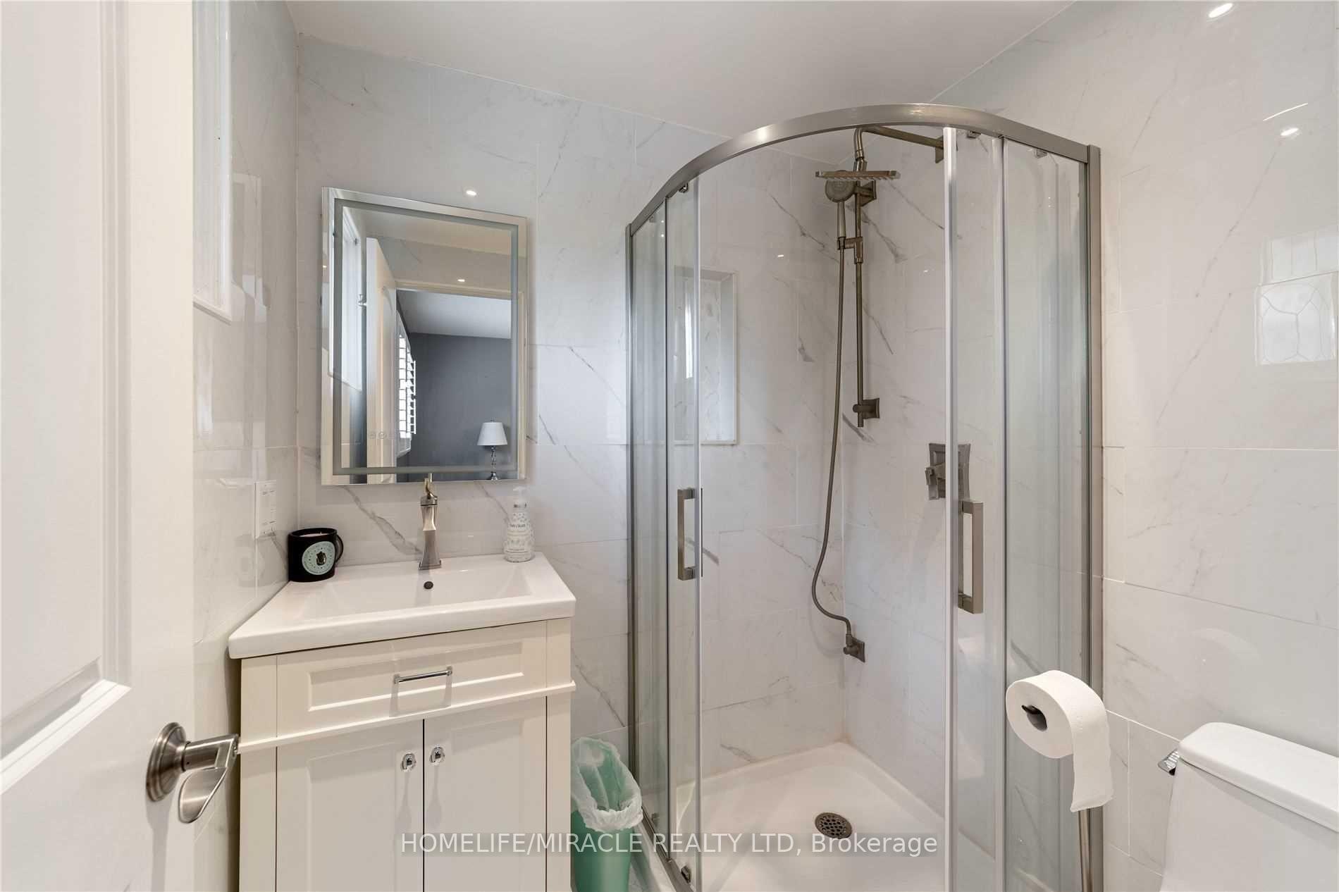 Photo 18 of 19 Bruntsfield Street, Clarington, Courtice — HOMEH
