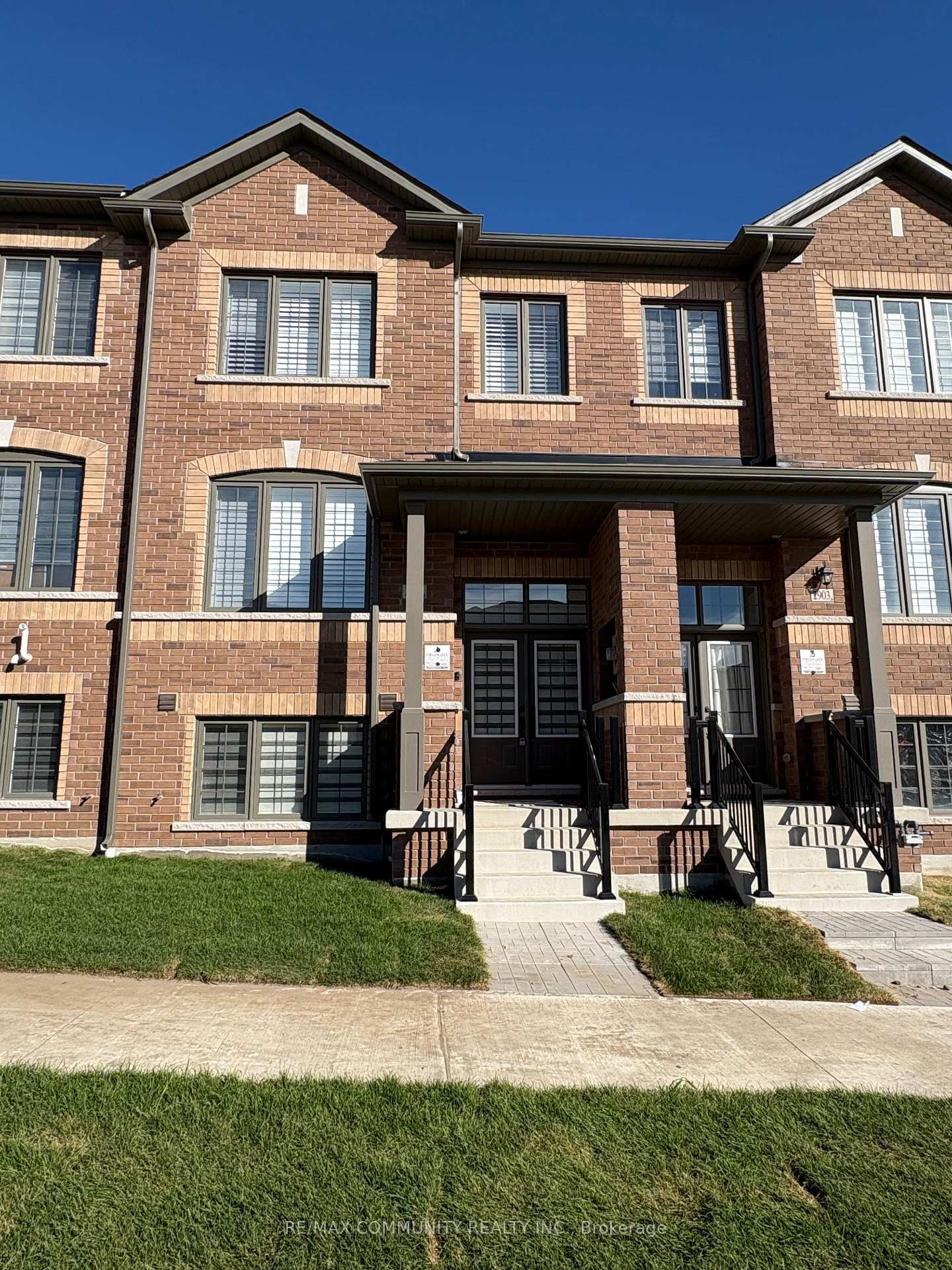 Photo 1 of 2905 Starlight Drive, Pickering, Rural Pickering — HOMEH
