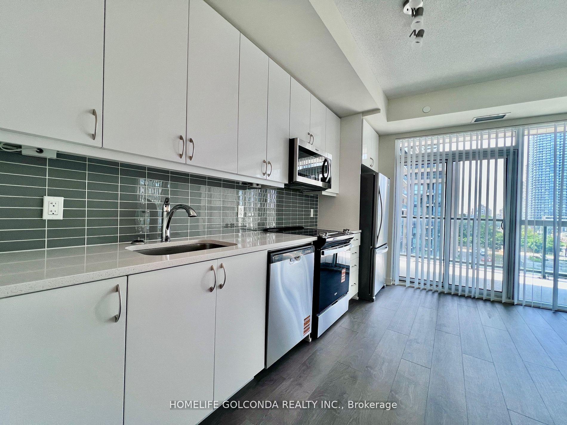 Photo 7 of Unit 608, 38 Annie Craig Drive, Etobicoke, Mimico — HOMEH
