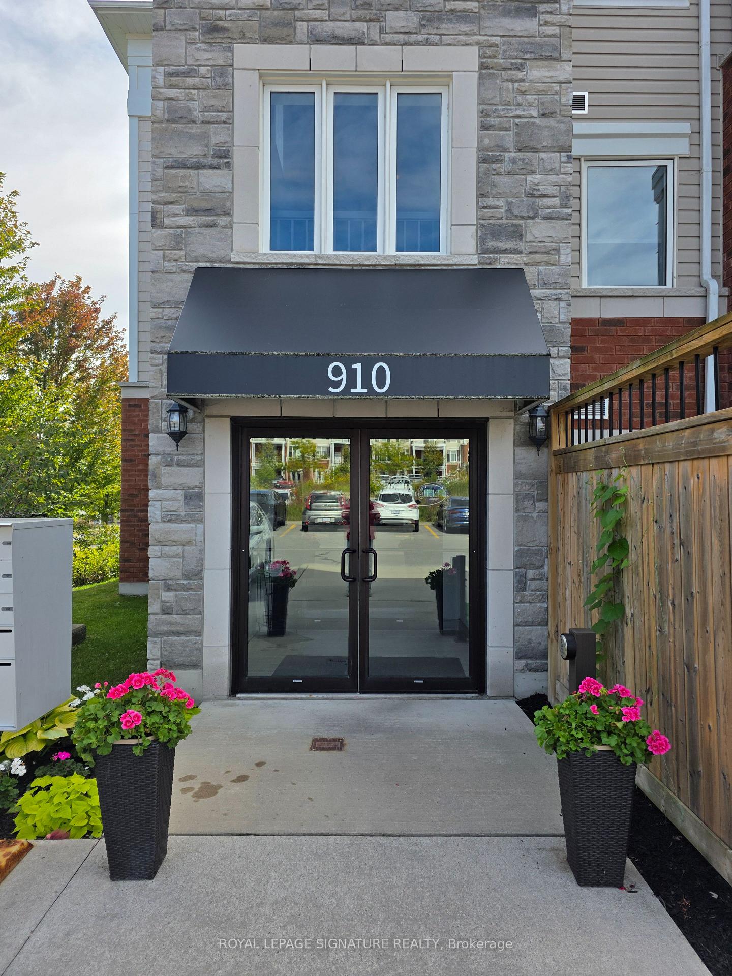Photo 2 of Unit 102, 910 Wentworth Street, Peterborough, Otonabee Ward 1 — HOMEH